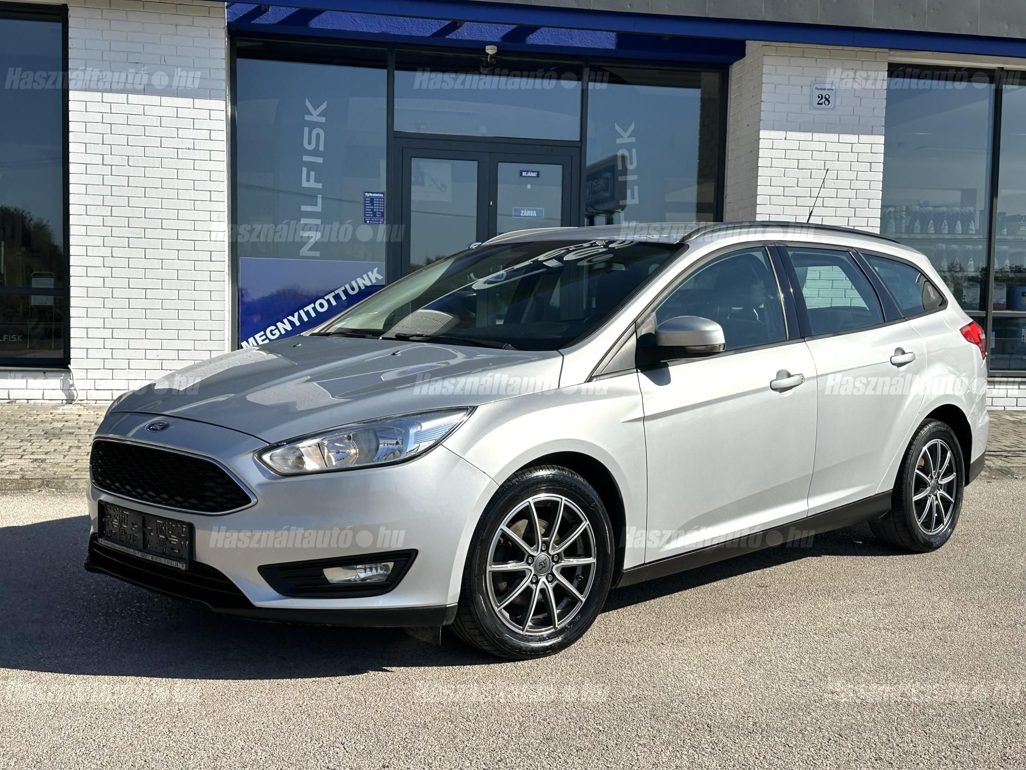 FORD FOCUS 2015/6 - 1