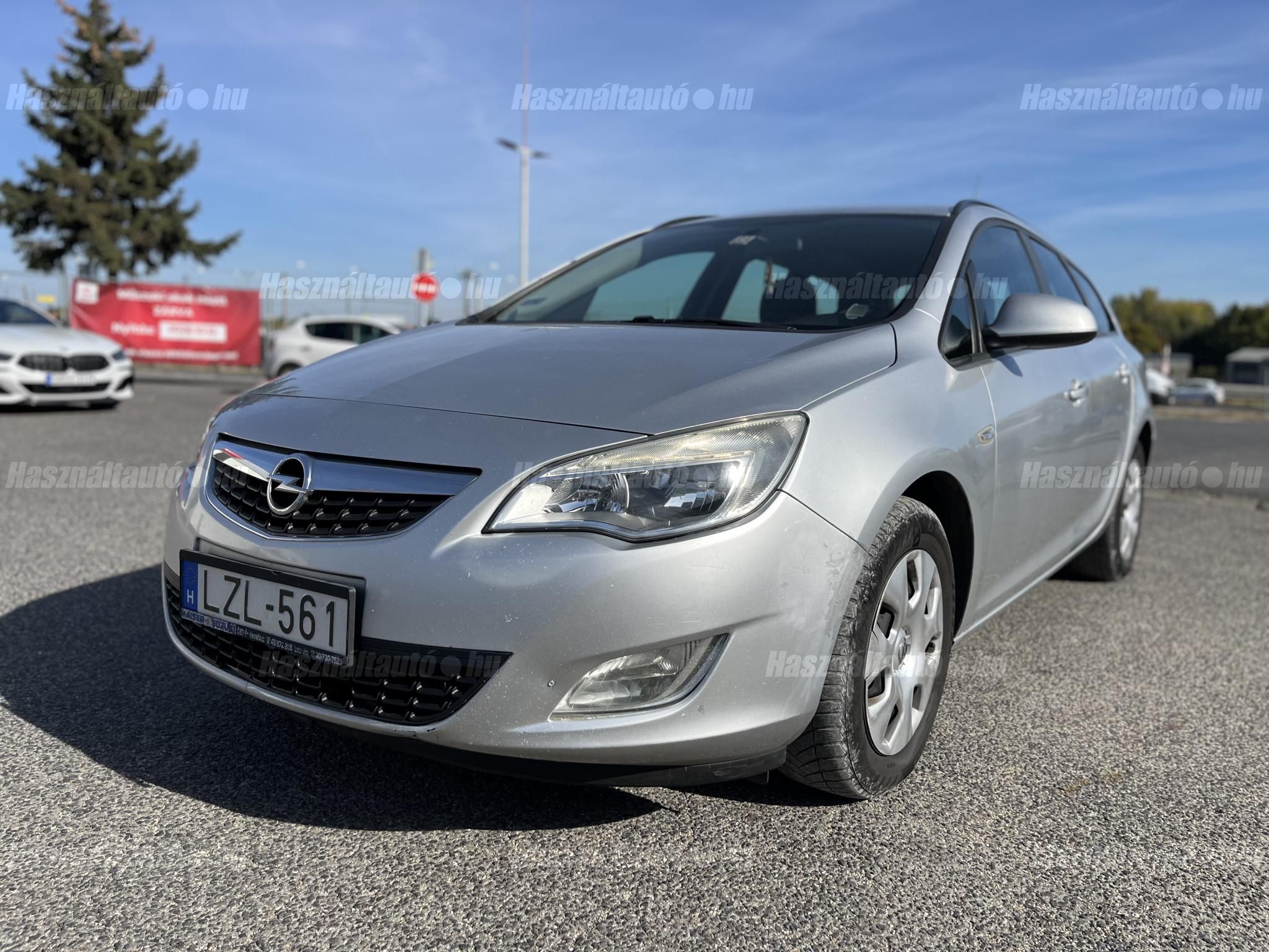OPEL ASTRA 2011/11 - 1