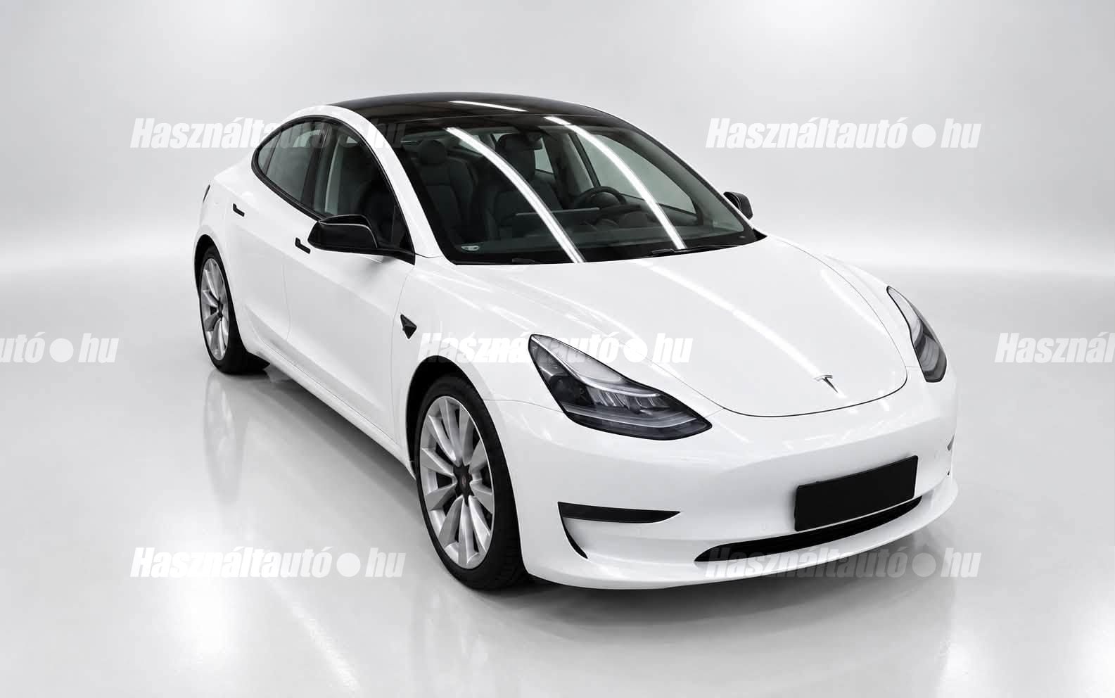 TESLA MODEL 3 2022/3 - 1