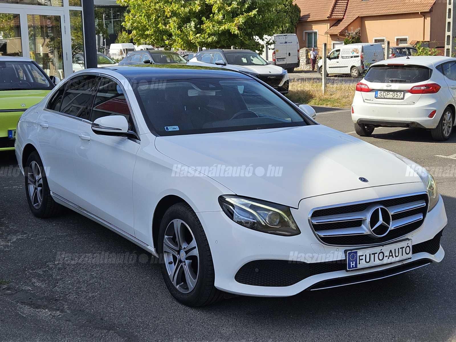 MERCEDES-BENZ E 220 2018/11 - 1