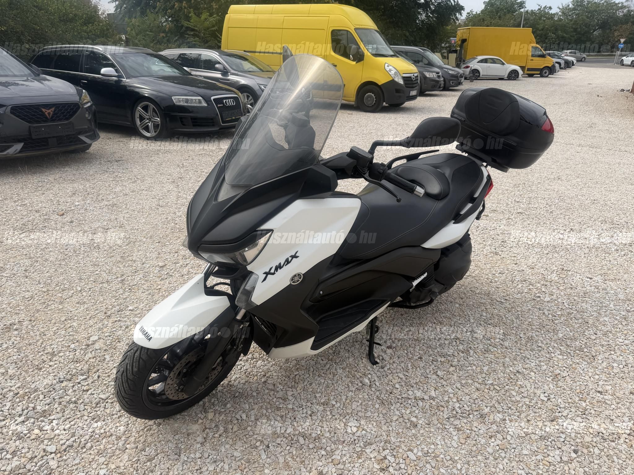 YAMAHA X-MAX 400 2013/4 - 1