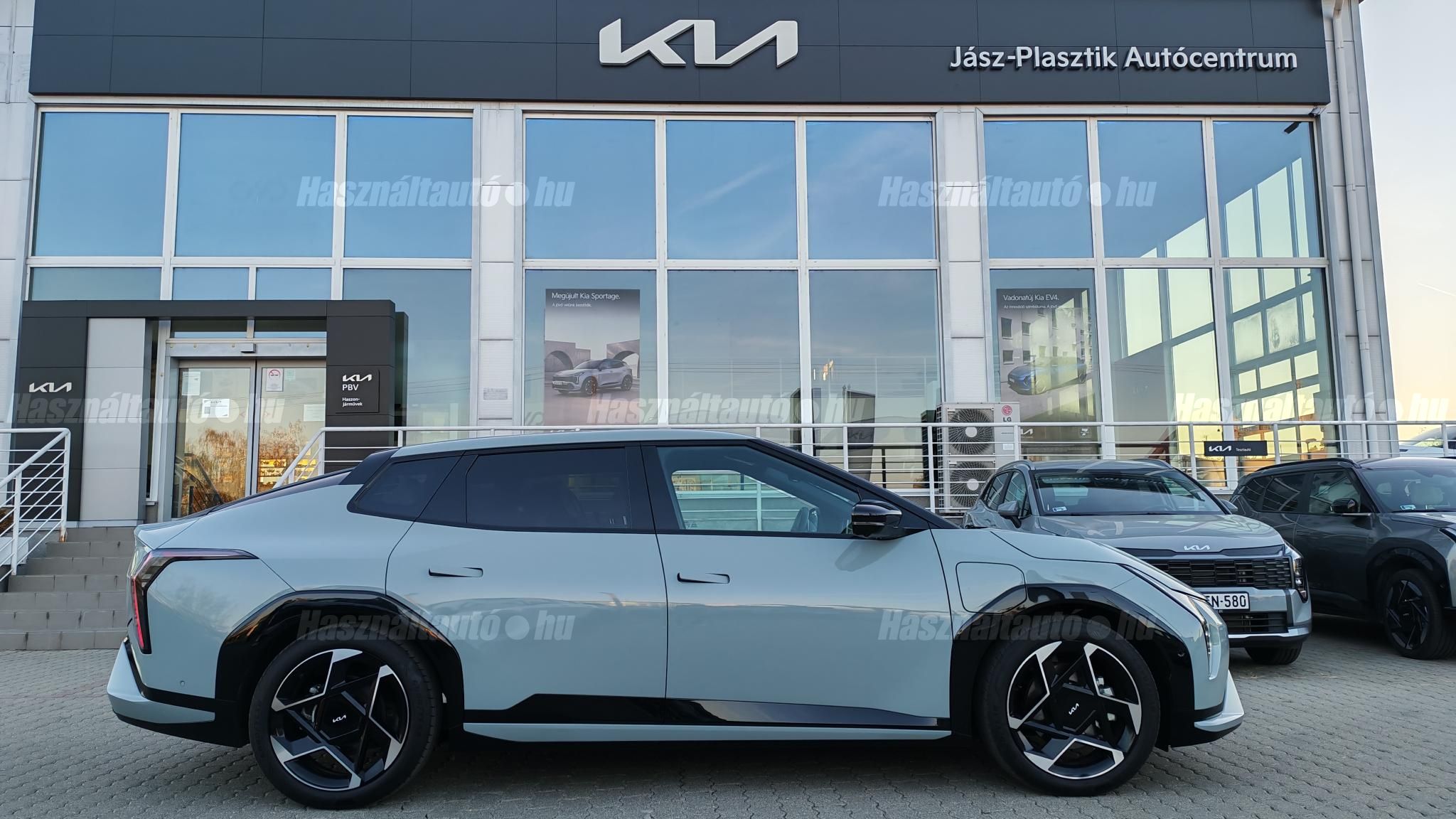 KIA EV4 2025/9 - 1