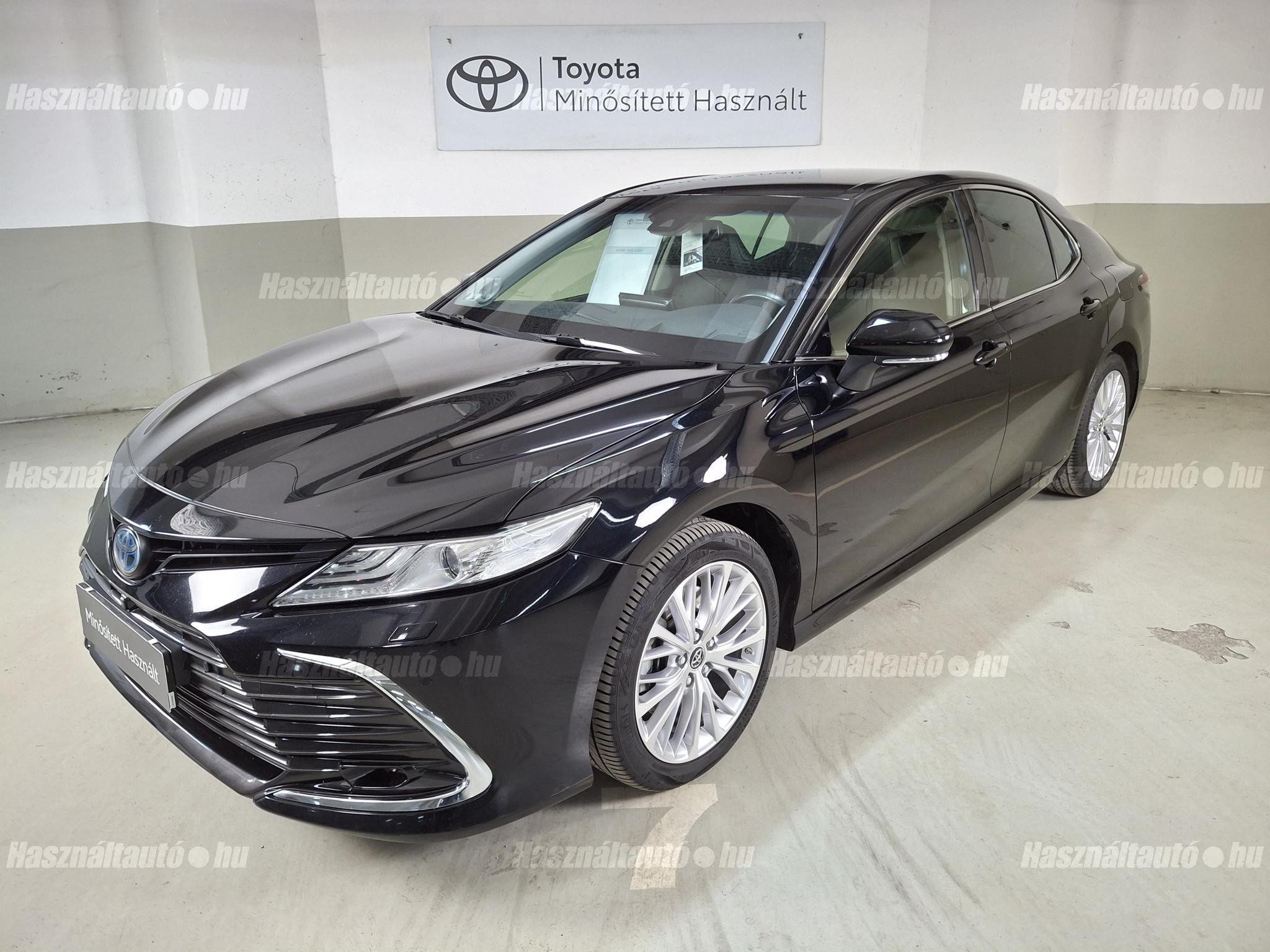 TOYOTA CAMRY 2021/10 - 1