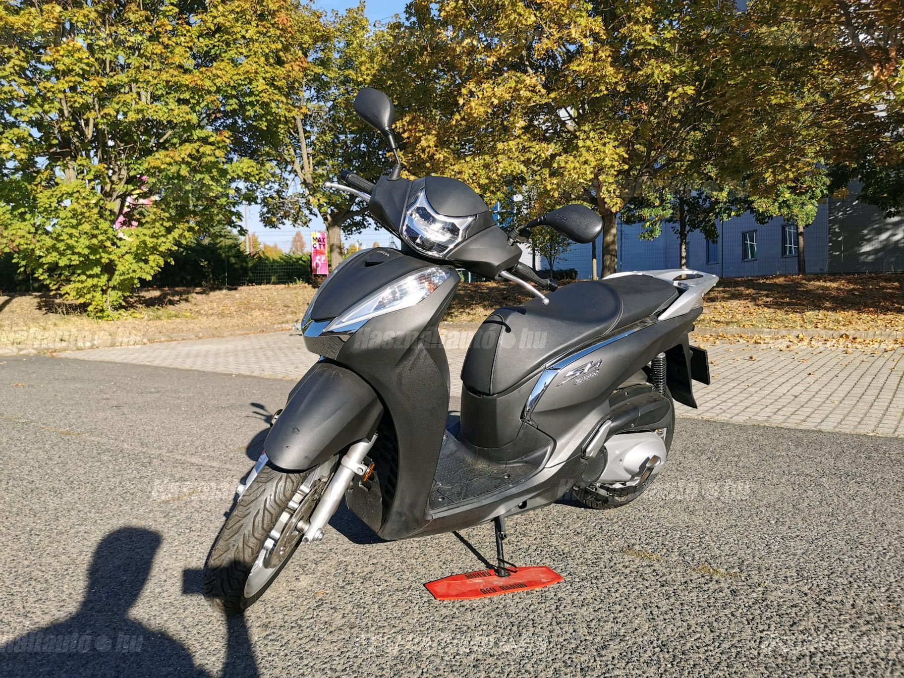HONDA SH 300 2016 - 1