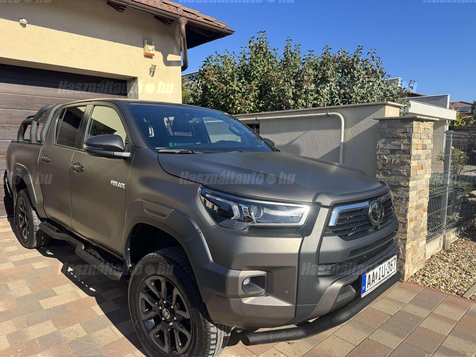 TOYOTA HILUX 2022 - 1
