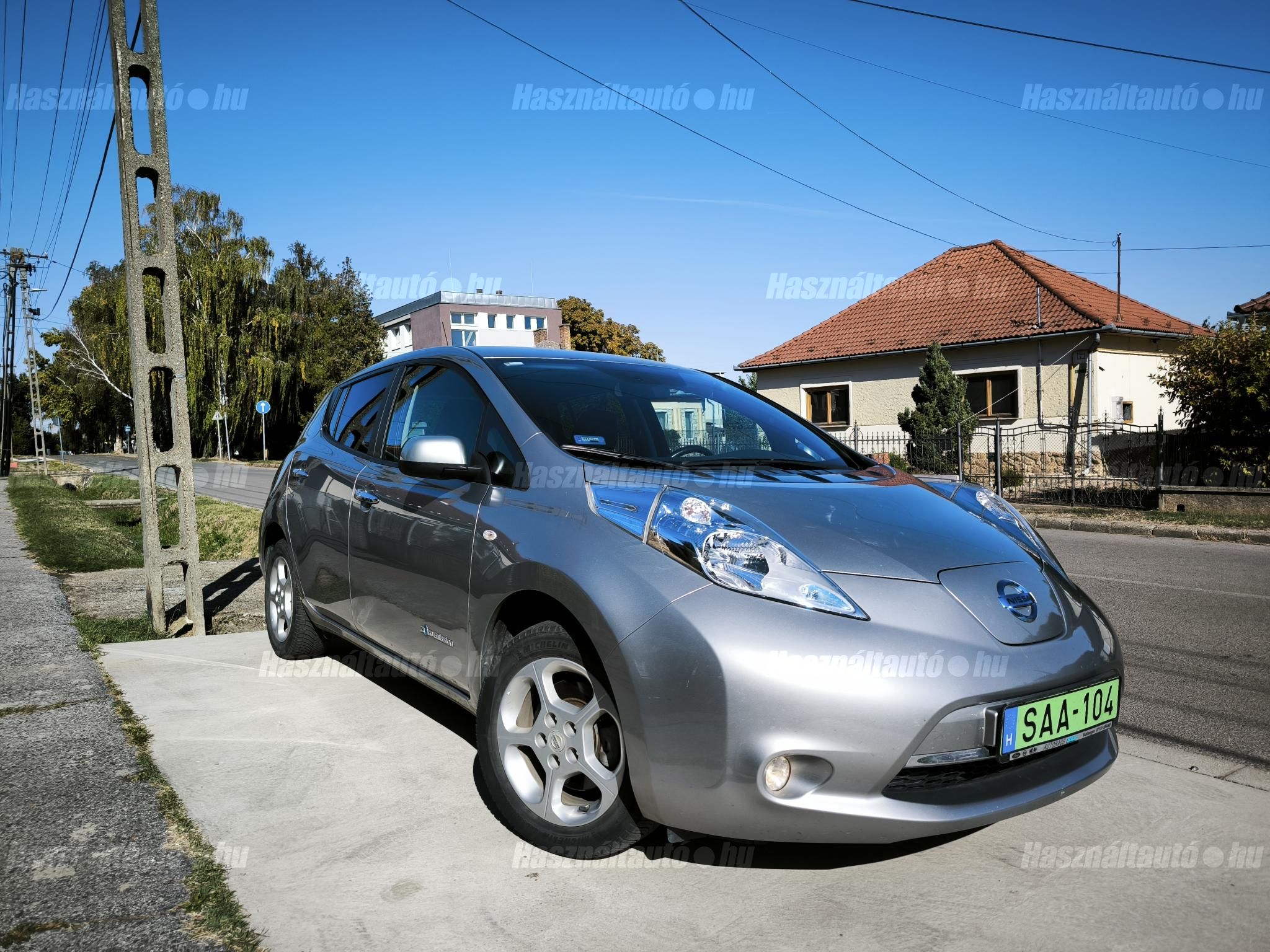 NISSAN LEAF 2017/12 - 1