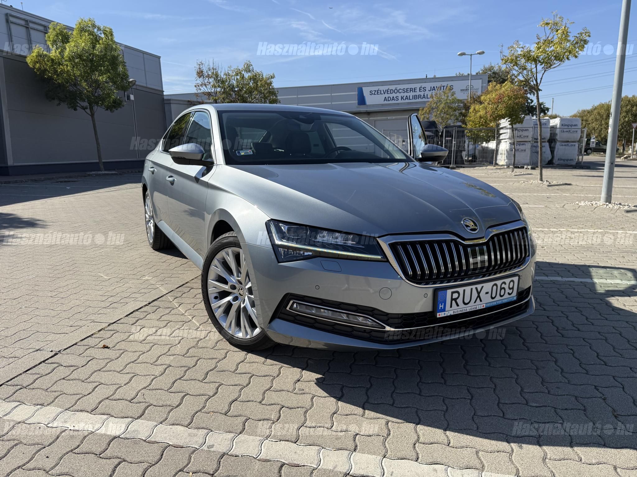 SKODA SUPERB 2019/11 - 1