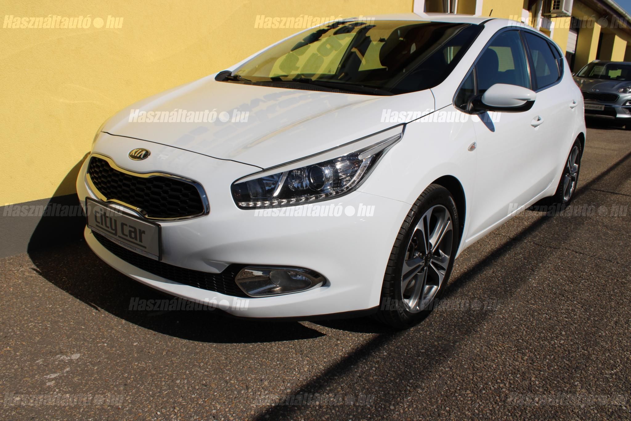 KIA CEE'D 2014/11 - 1