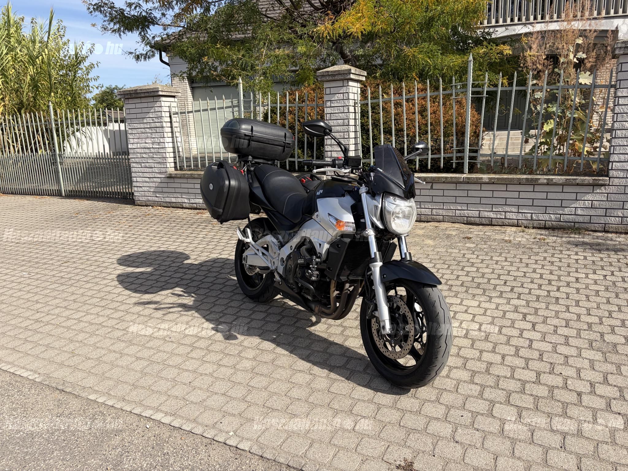 SUZUKI GSR 600 2006/12 - 1