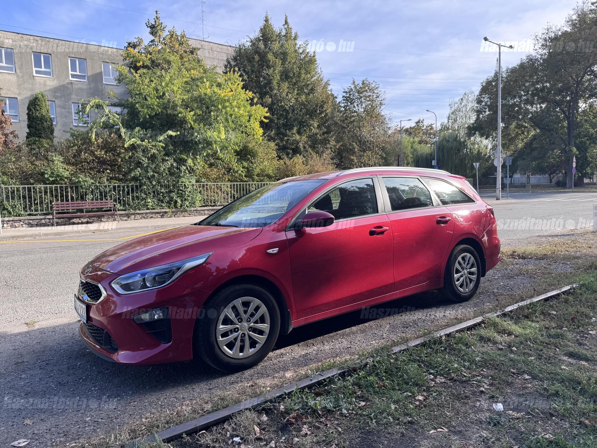 KIA CEE'D 2021/7 - 1