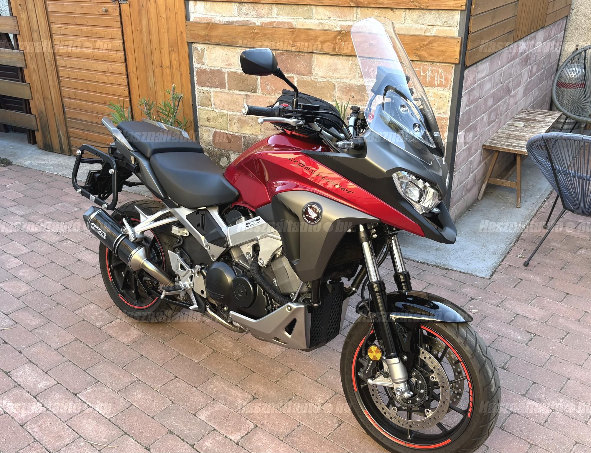 HONDA VFR 800 X 2016/11 - 1
