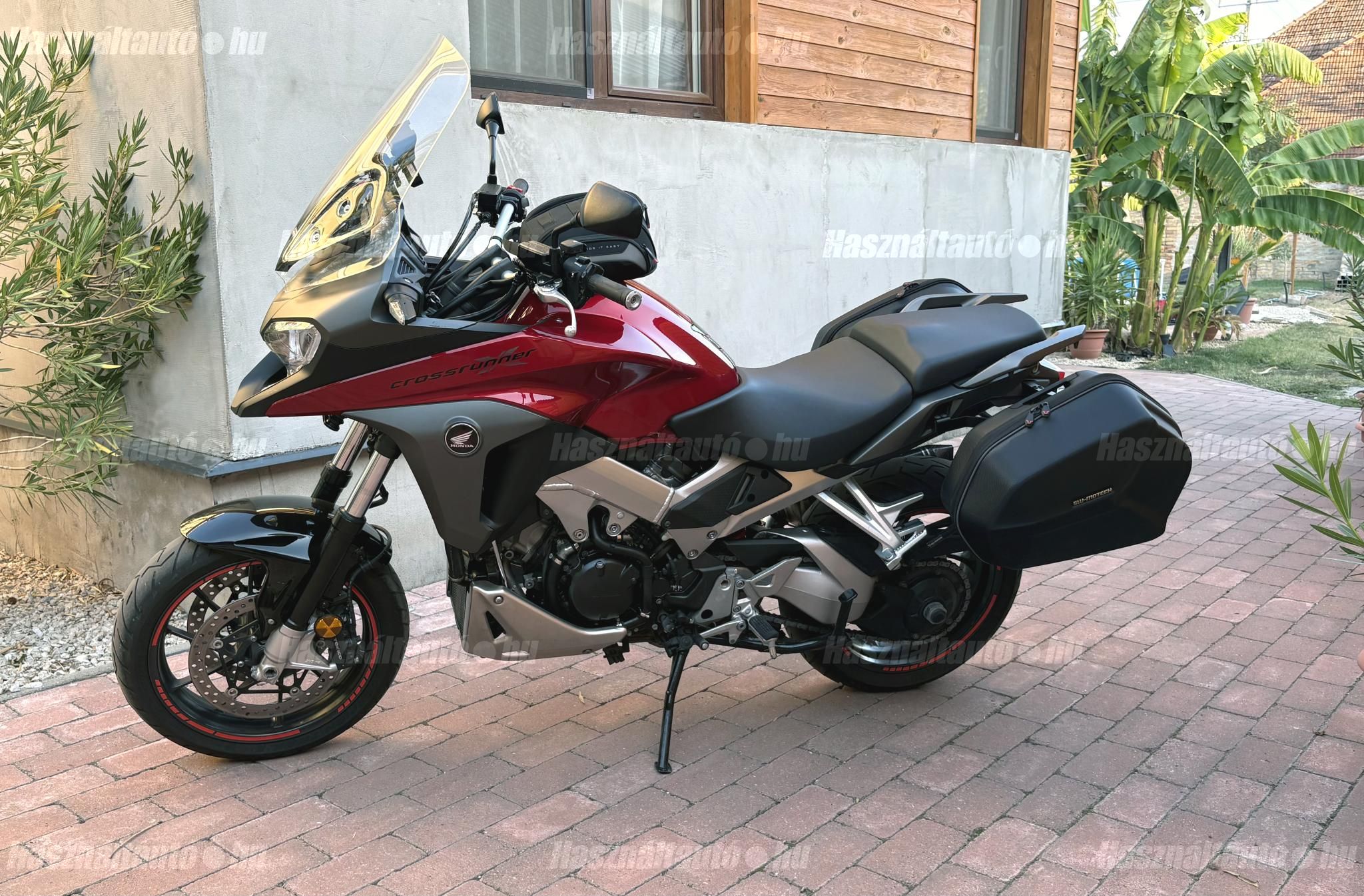 HONDA VFR 800 X 2016/4 - 1