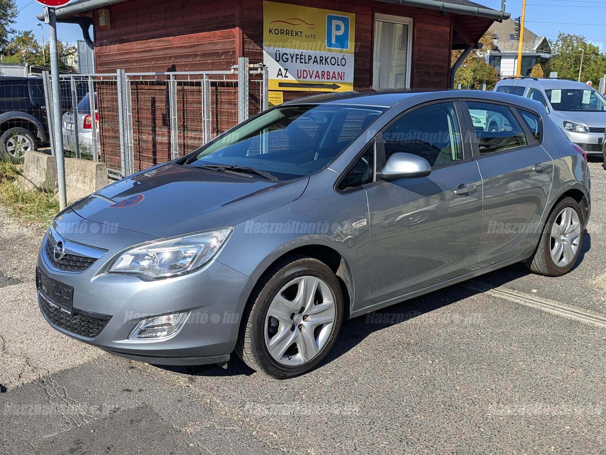 OPEL ASTRA J 2011/5 - 1