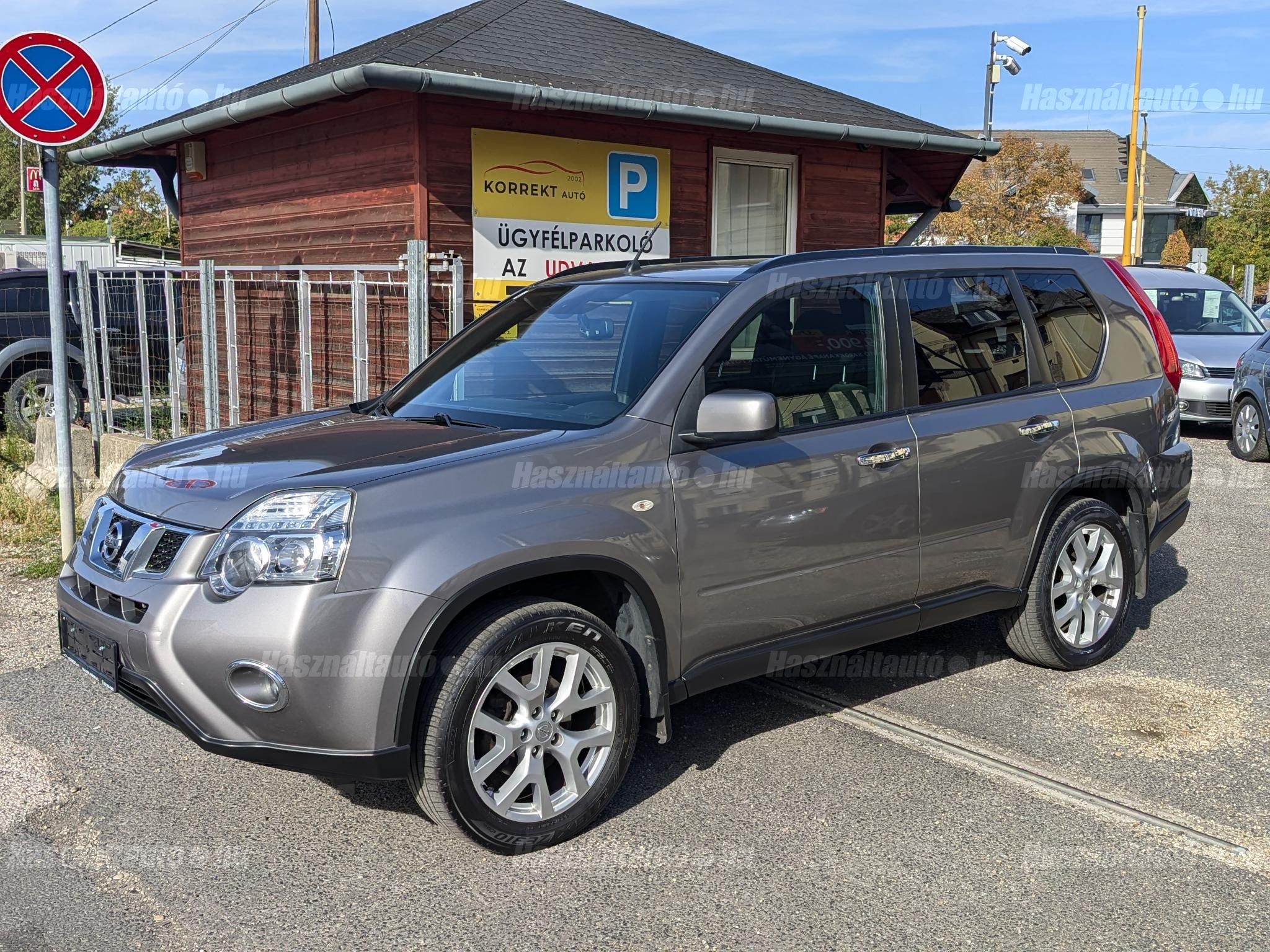 NISSAN X-TRAIL 2012/4 - 1