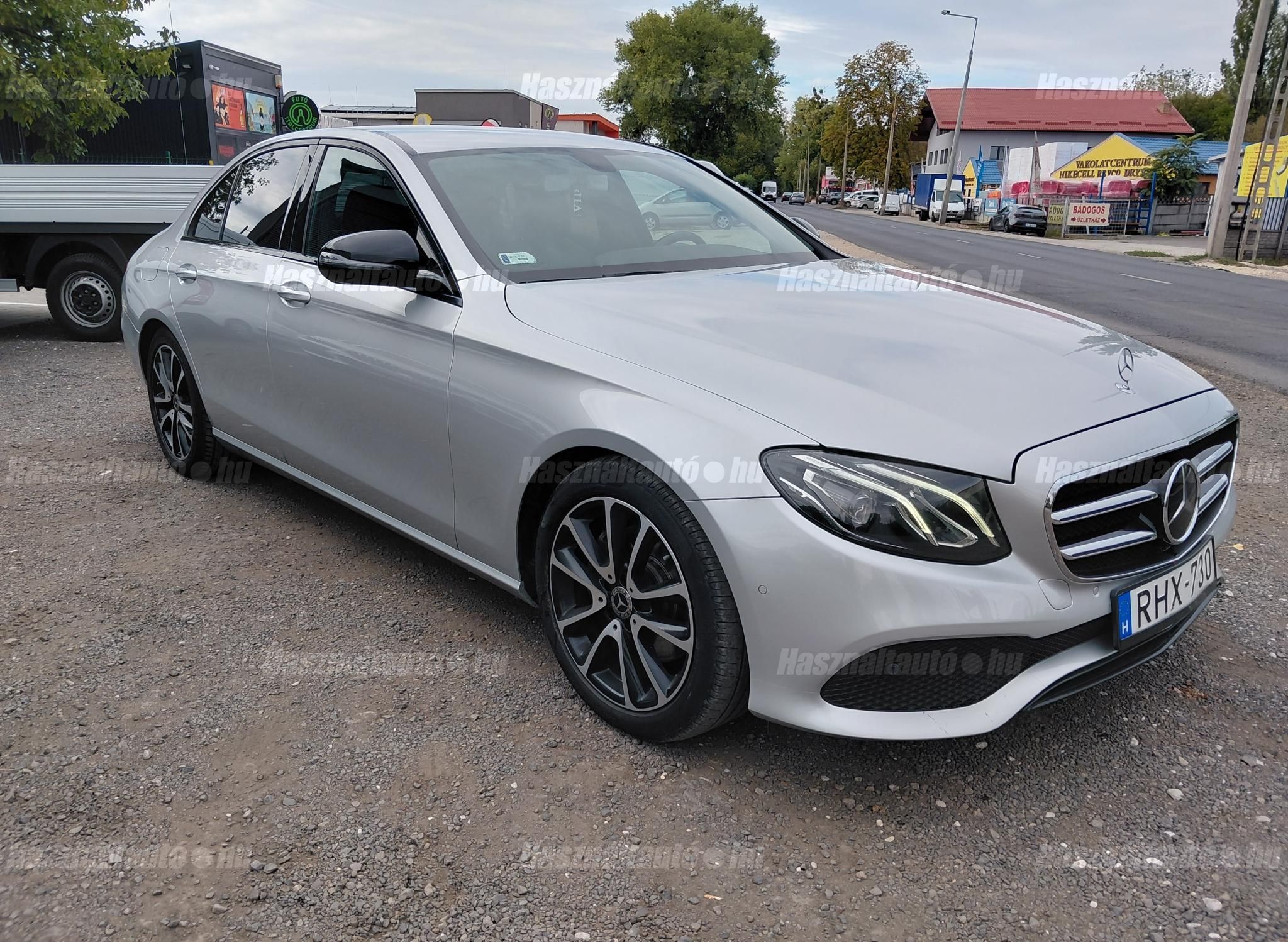 MERCEDES-BENZ E 300 2018/5 - 1