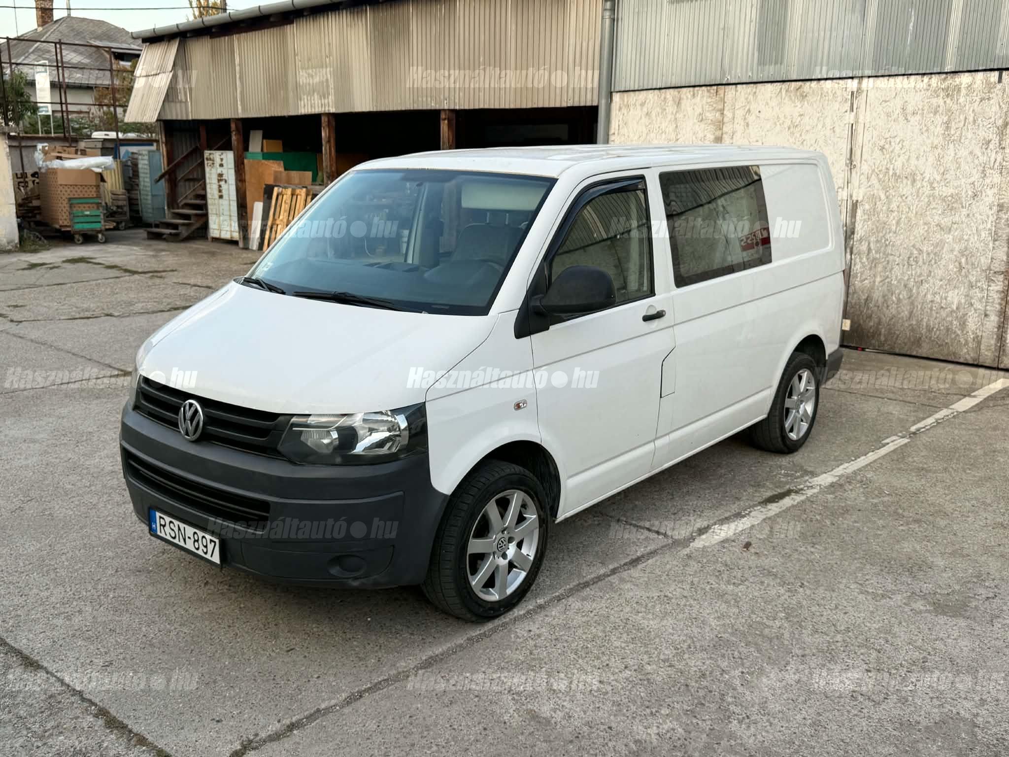 VOLKSWAGEN TRANSPORTER T5 2013 - 1