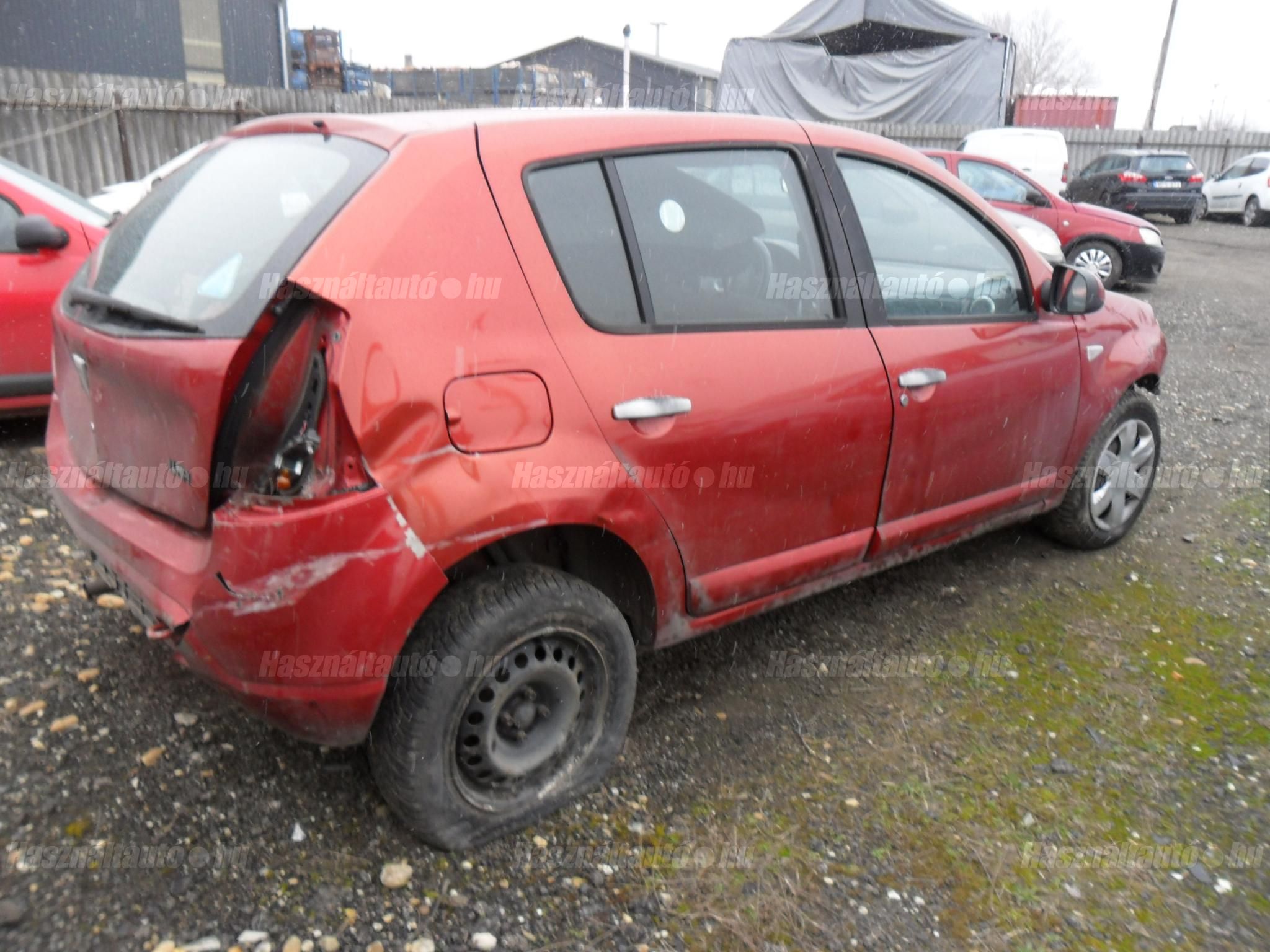 DACIA SANDERO 2010/2 - 1
