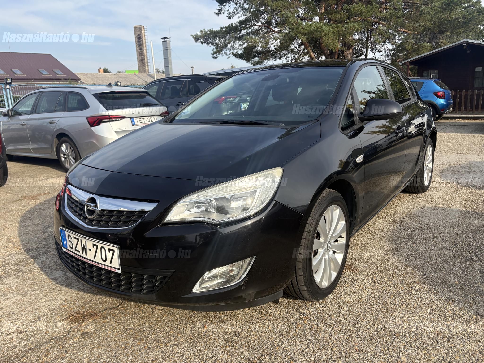 OPEL ASTRA J 2010/10 - 1