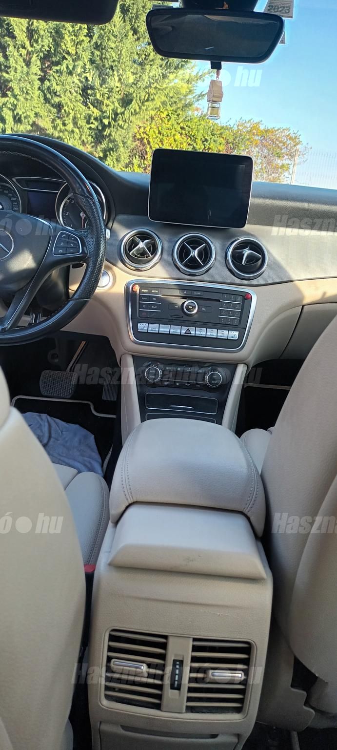 MERCEDES-BENZ GLA 200 2018/11 - 1