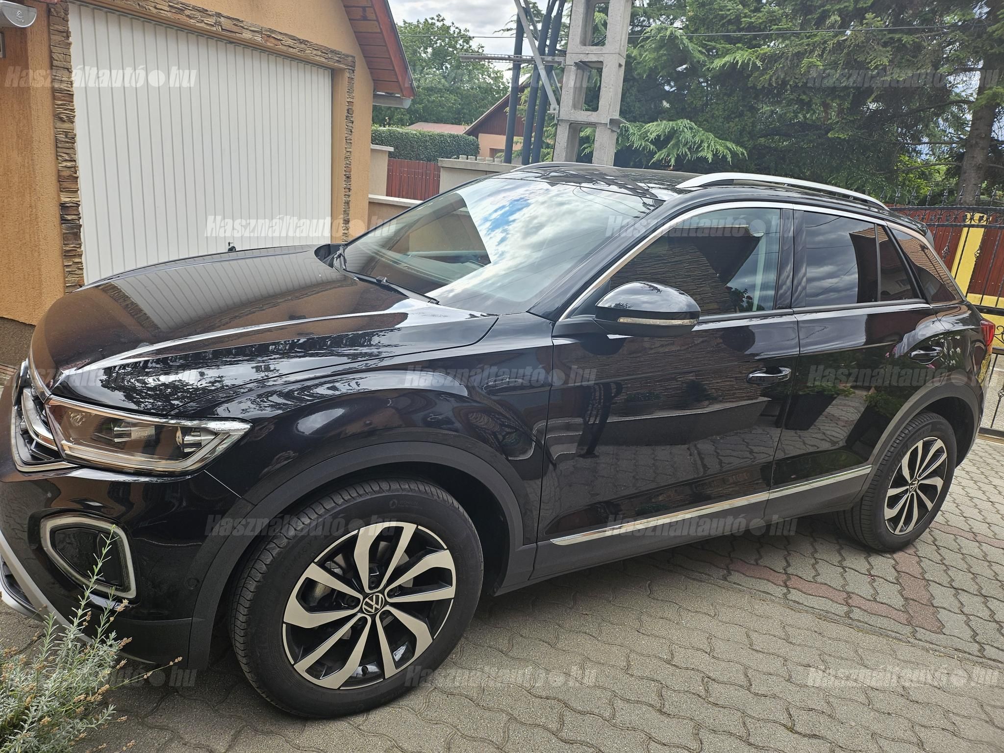 VOLKSWAGEN T-ROC 2022/8 - 1