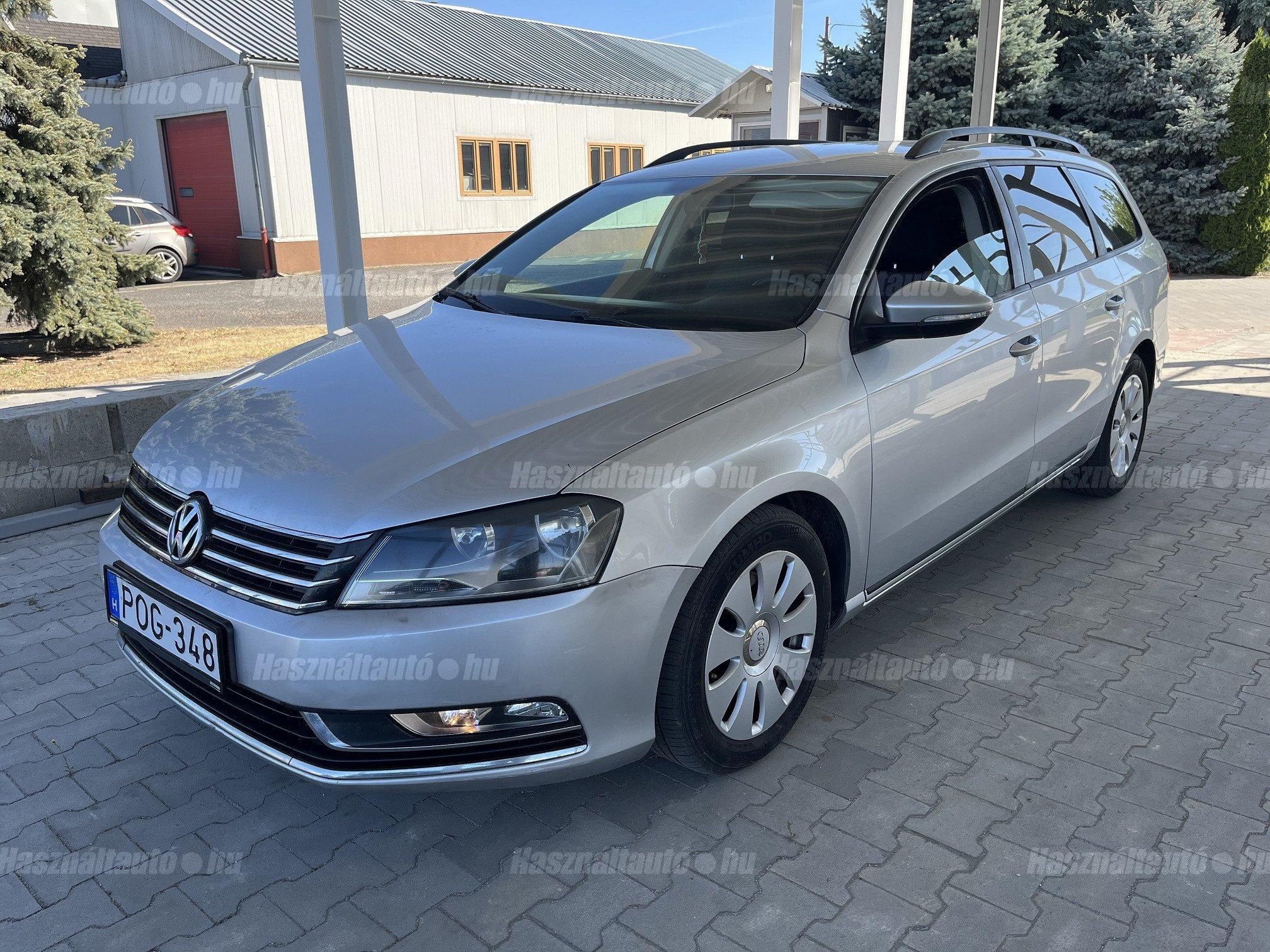 VOLKSWAGEN PASSAT VII 2011 - 1