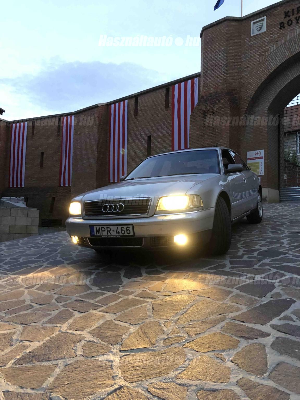 AUDI A8 2001/12 - 1