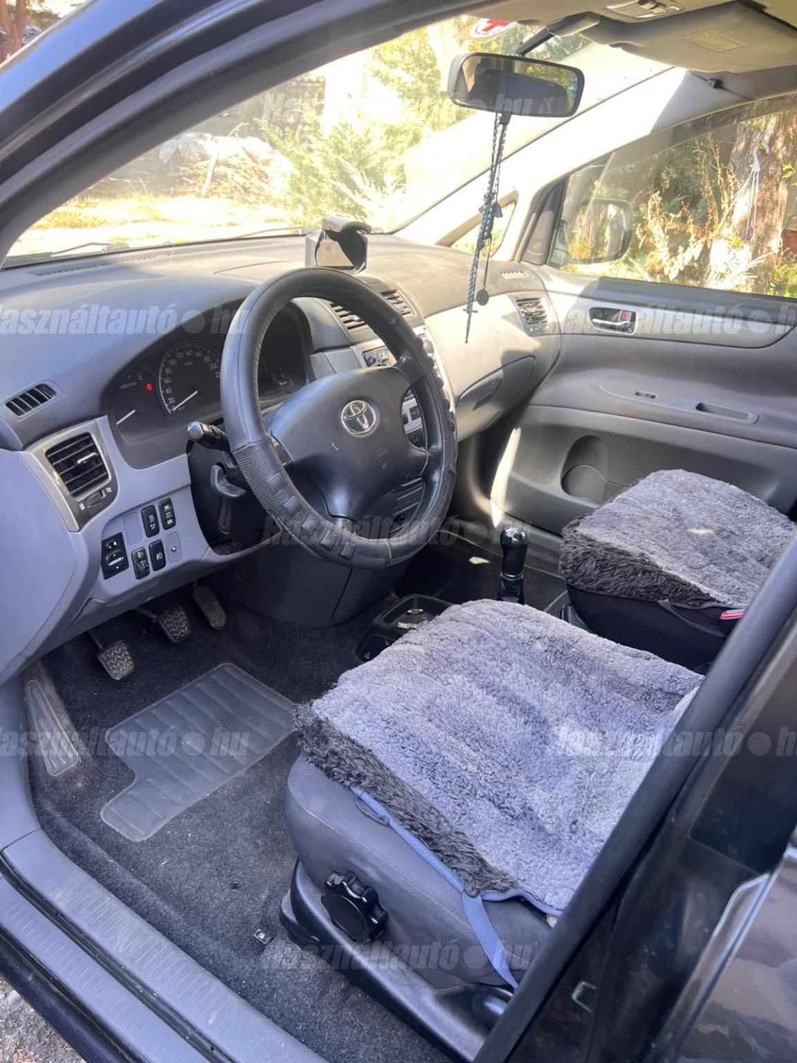 TOYOTA AVENSIS VERSO 2001/3 - 1