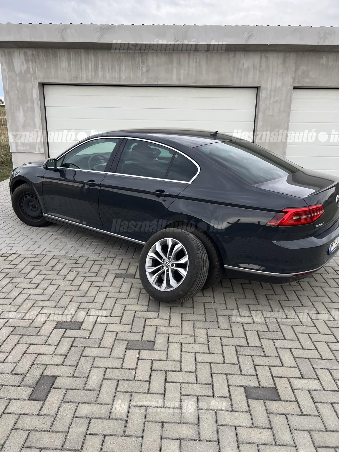 VOLKSWAGEN PASSAT 2018/12 - 1