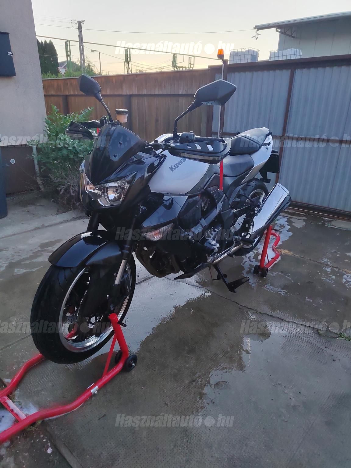 KAWASAKI Z 1000 2010/3 - 1