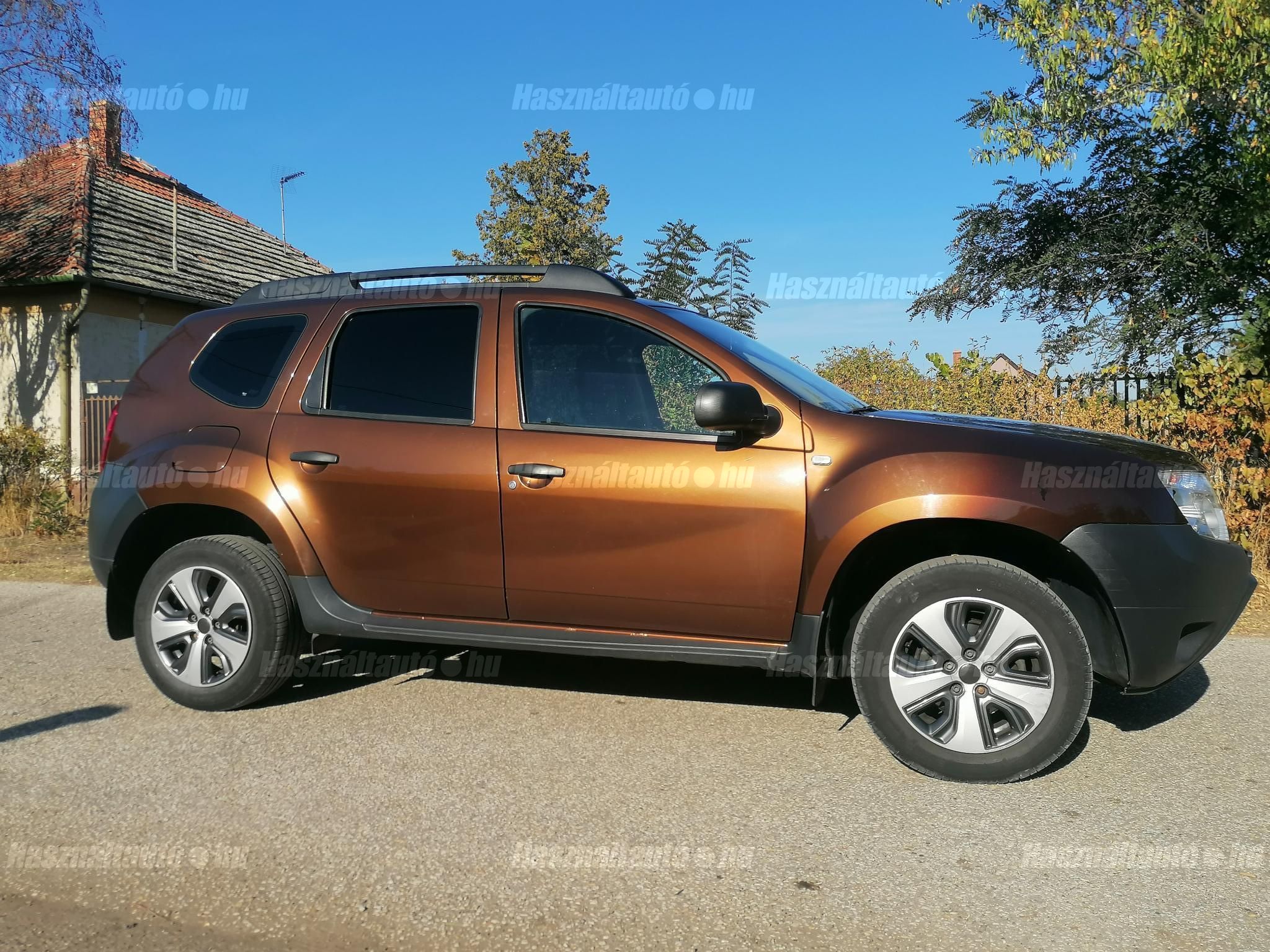 DACIA DUSTER 2010/8 - 1