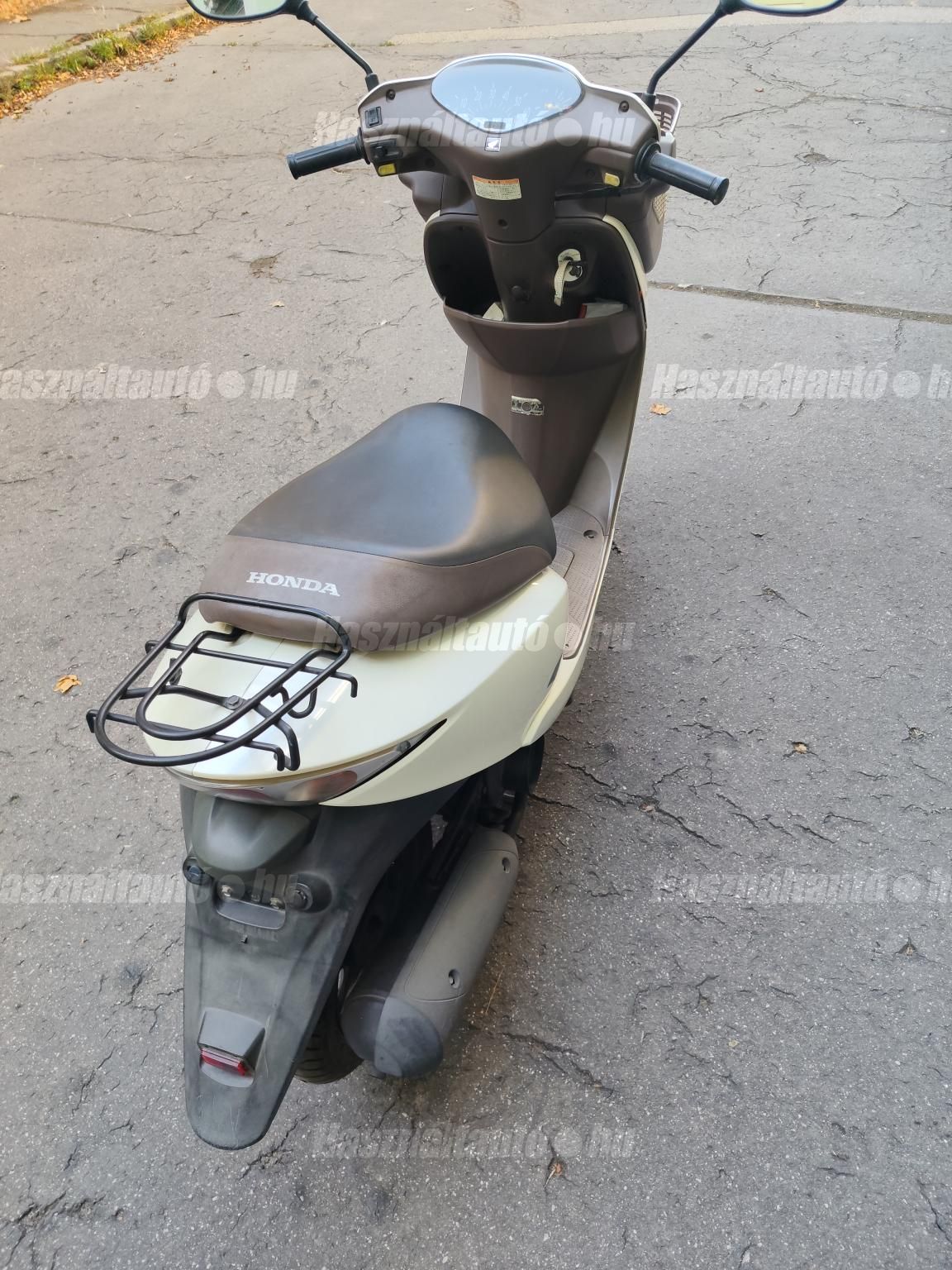 HONDA DIO 2015/7 - 1