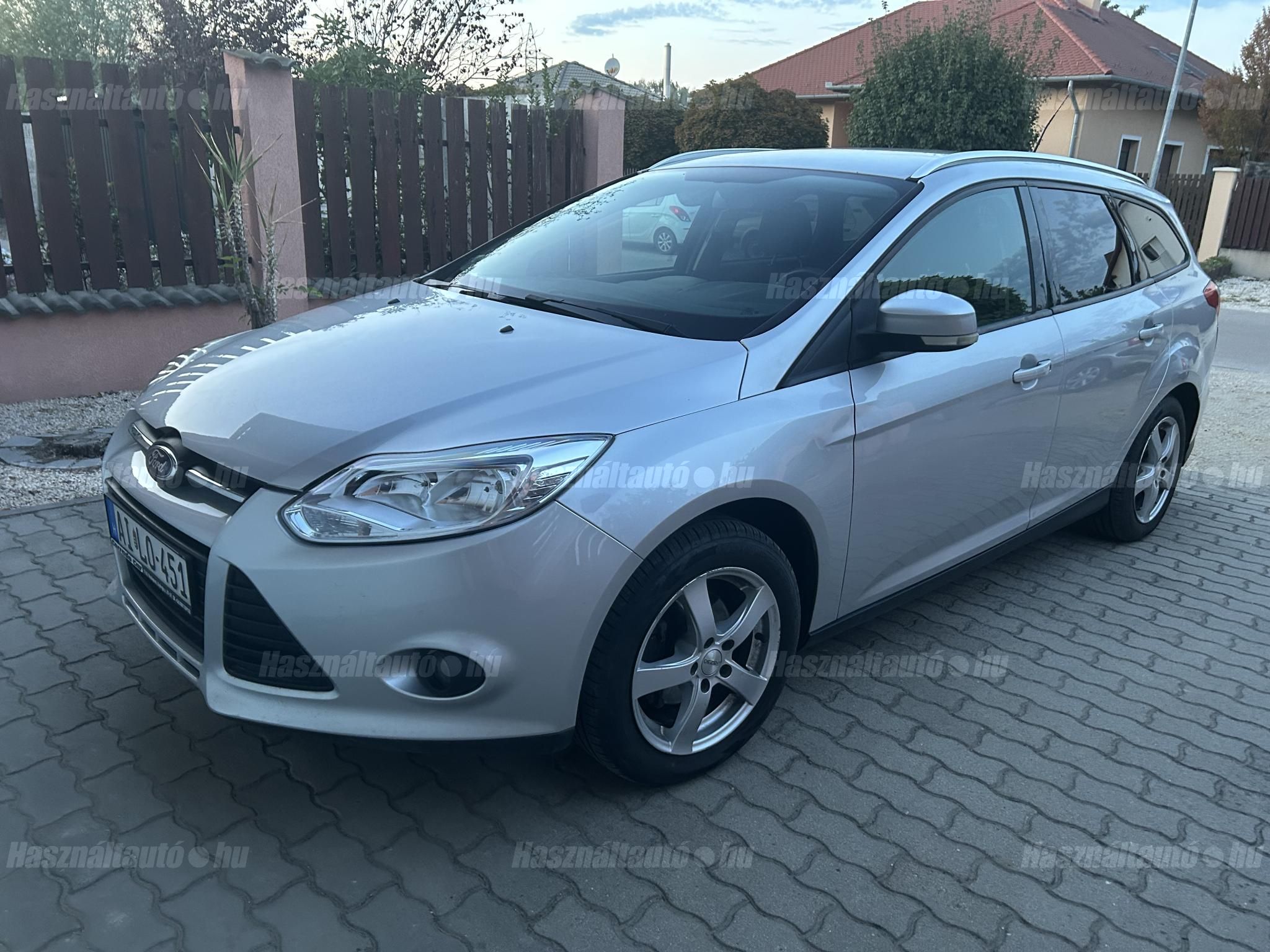 FORD FOCUS 2011 - 1