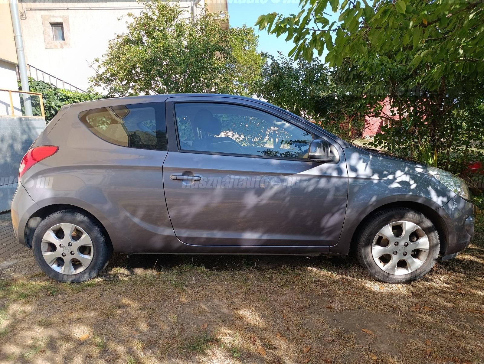 HYUNDAI I20 2011/12 - 1