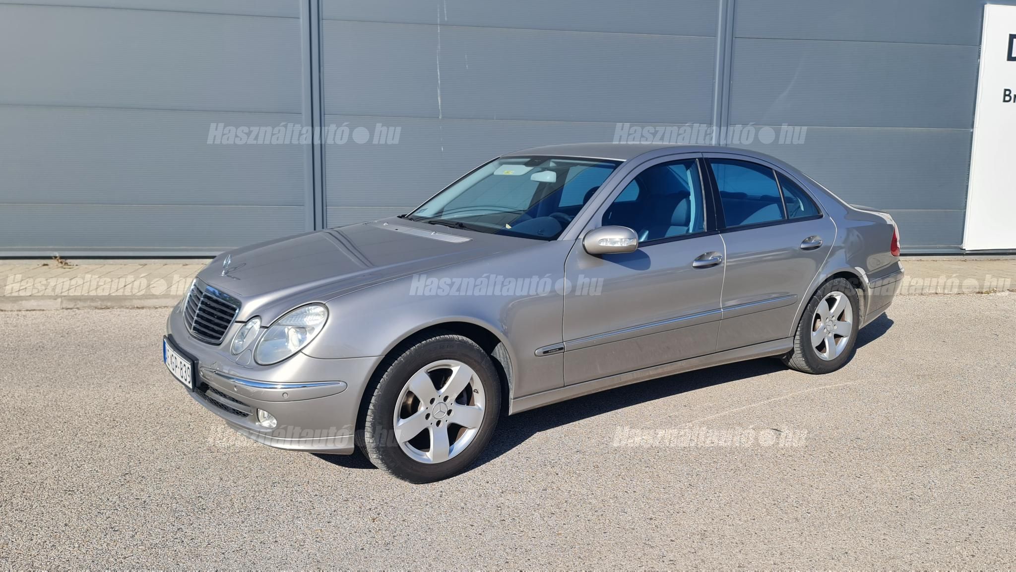 MERCEDES-BENZ E 200 2003/5 - 1
