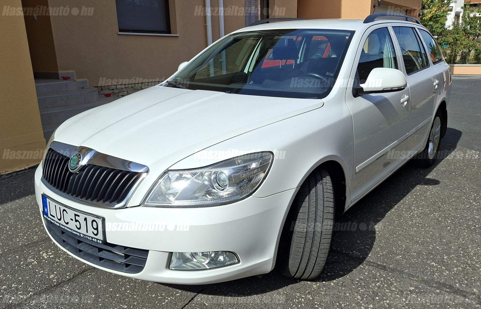 SKODA OCTAVIA 2010/11 - 1