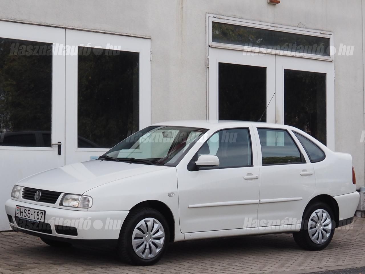 VOLKSWAGEN POLO 2001/7 - 1