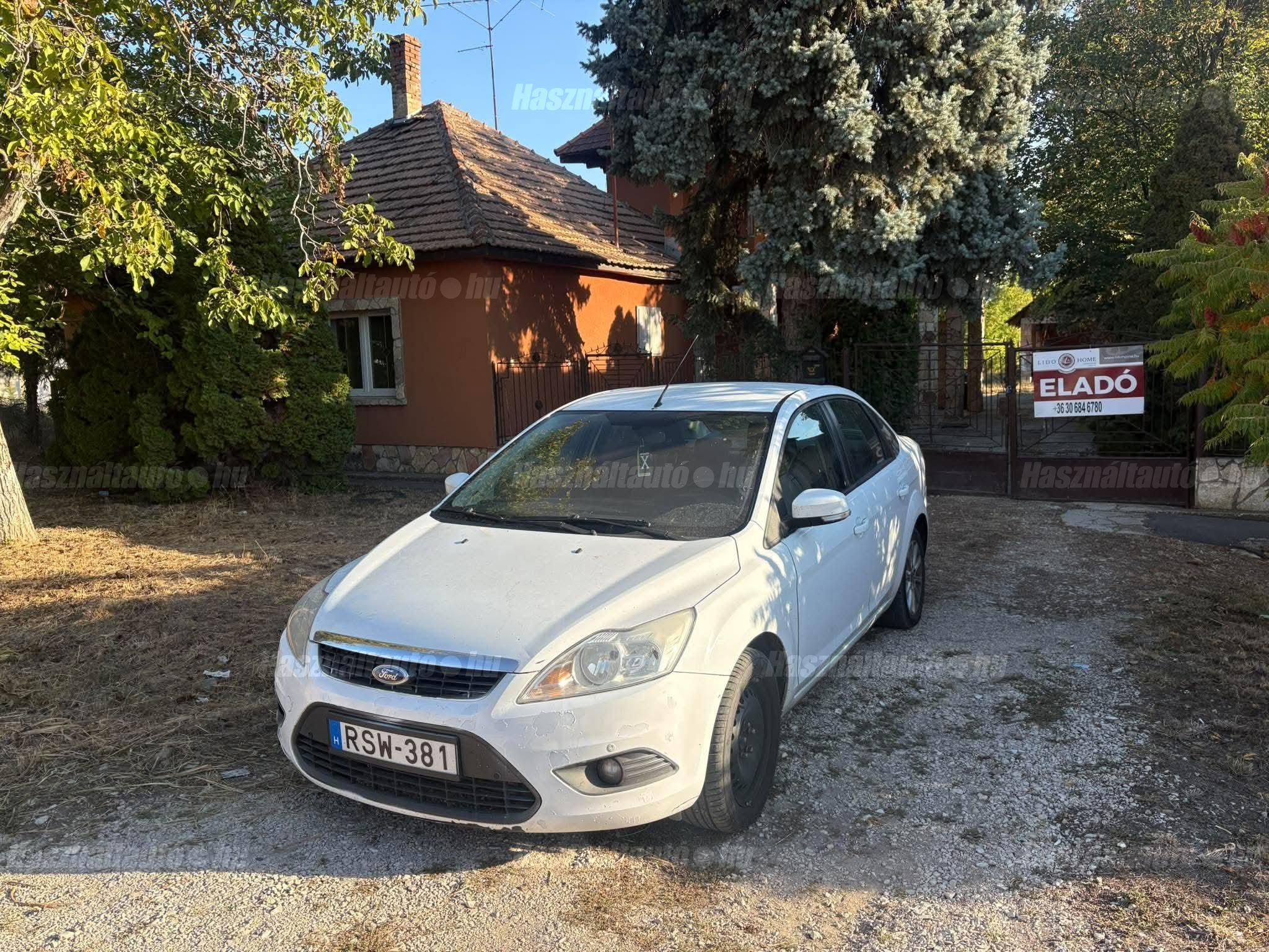 FORD FOCUS 2010/10 - 1