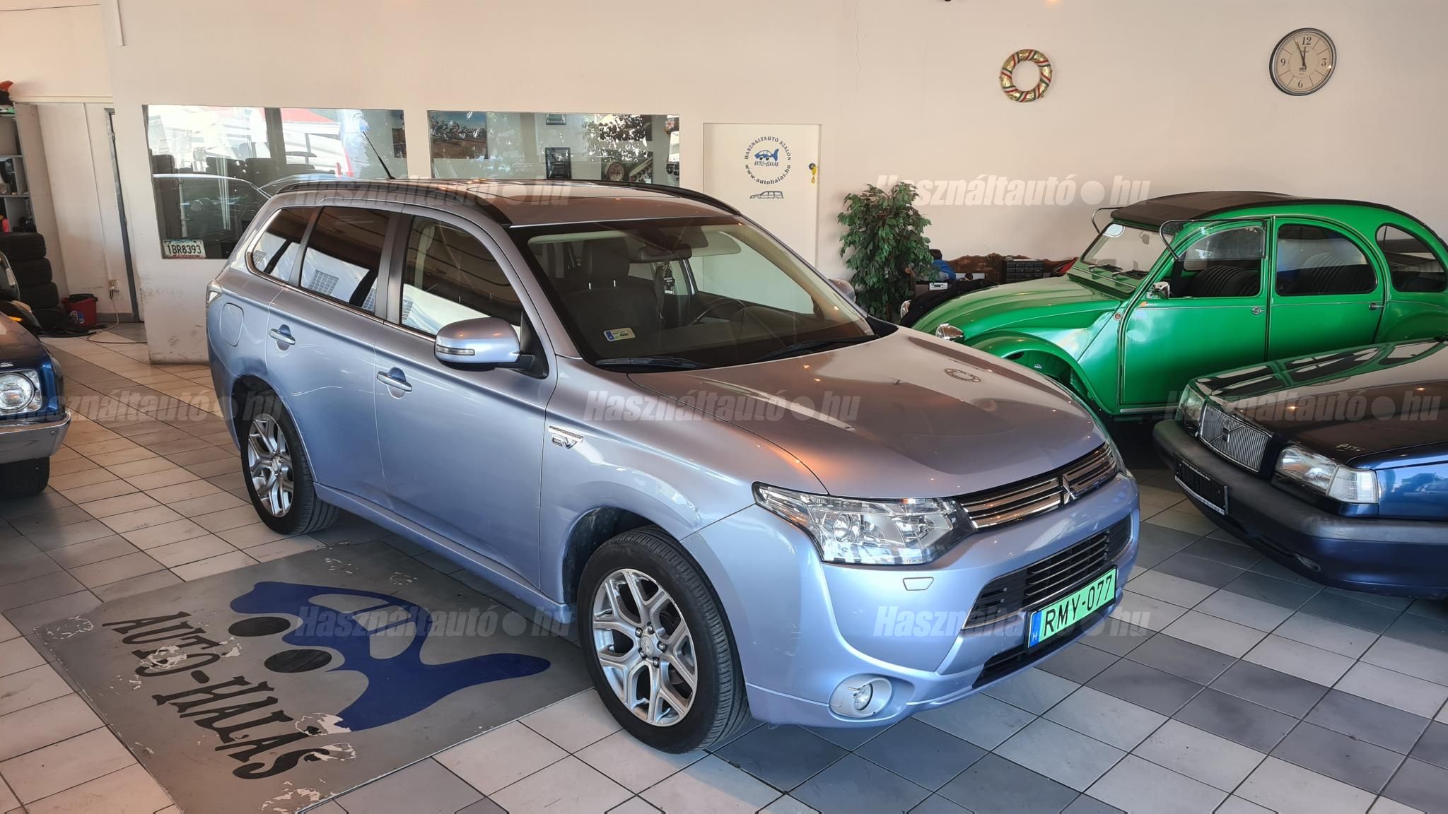 MITSUBISHI OUTLANDER 2013/12 - 1