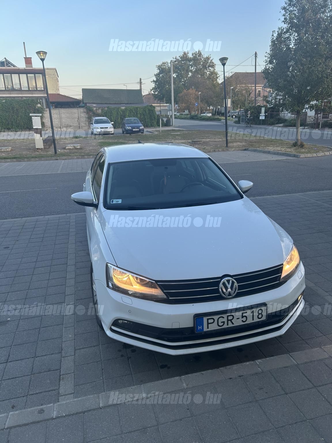 VOLKSWAGEN JETTA VI 2017/10 - 1