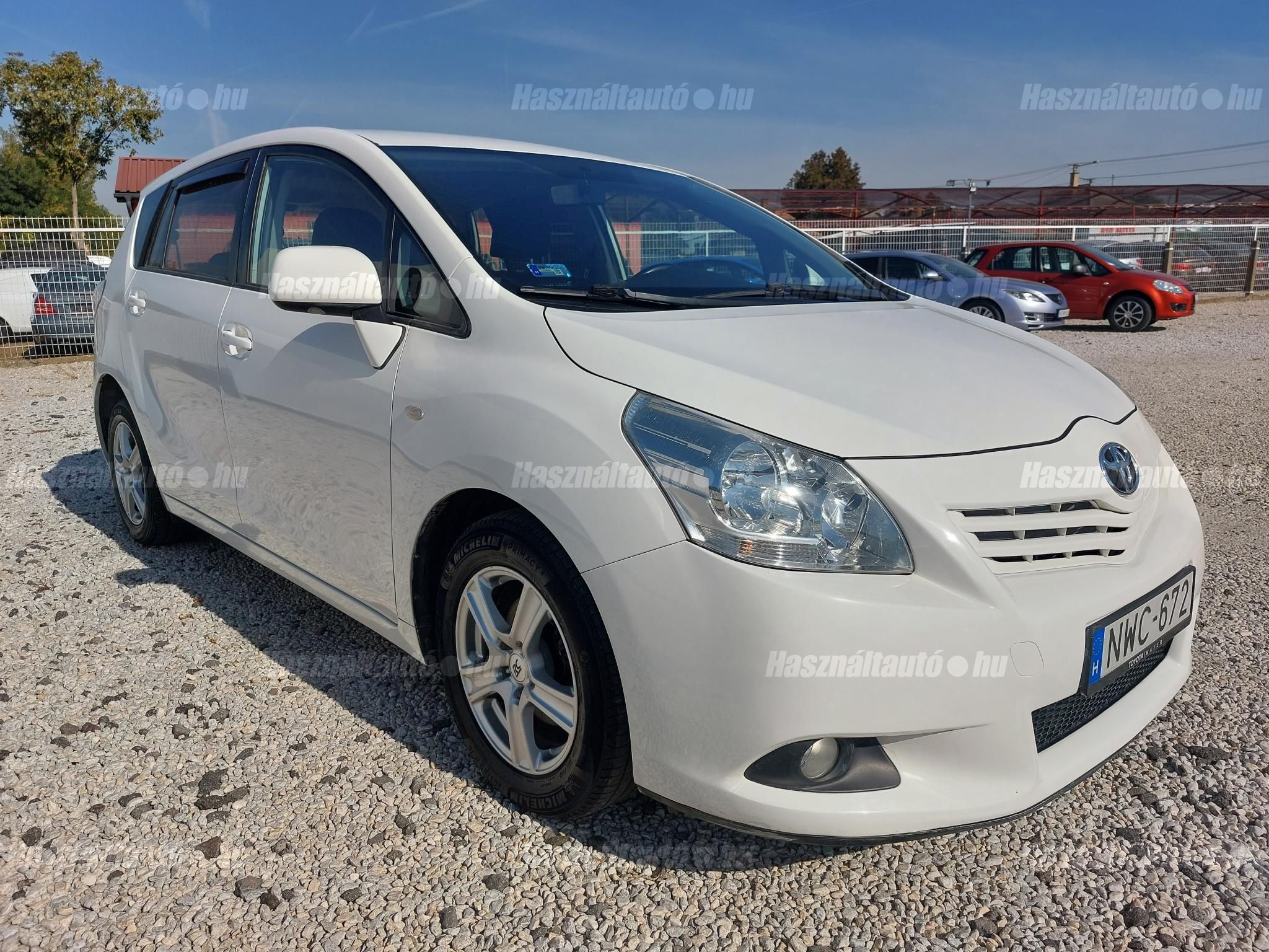 TOYOTA VERSO 2011/8 - 1
