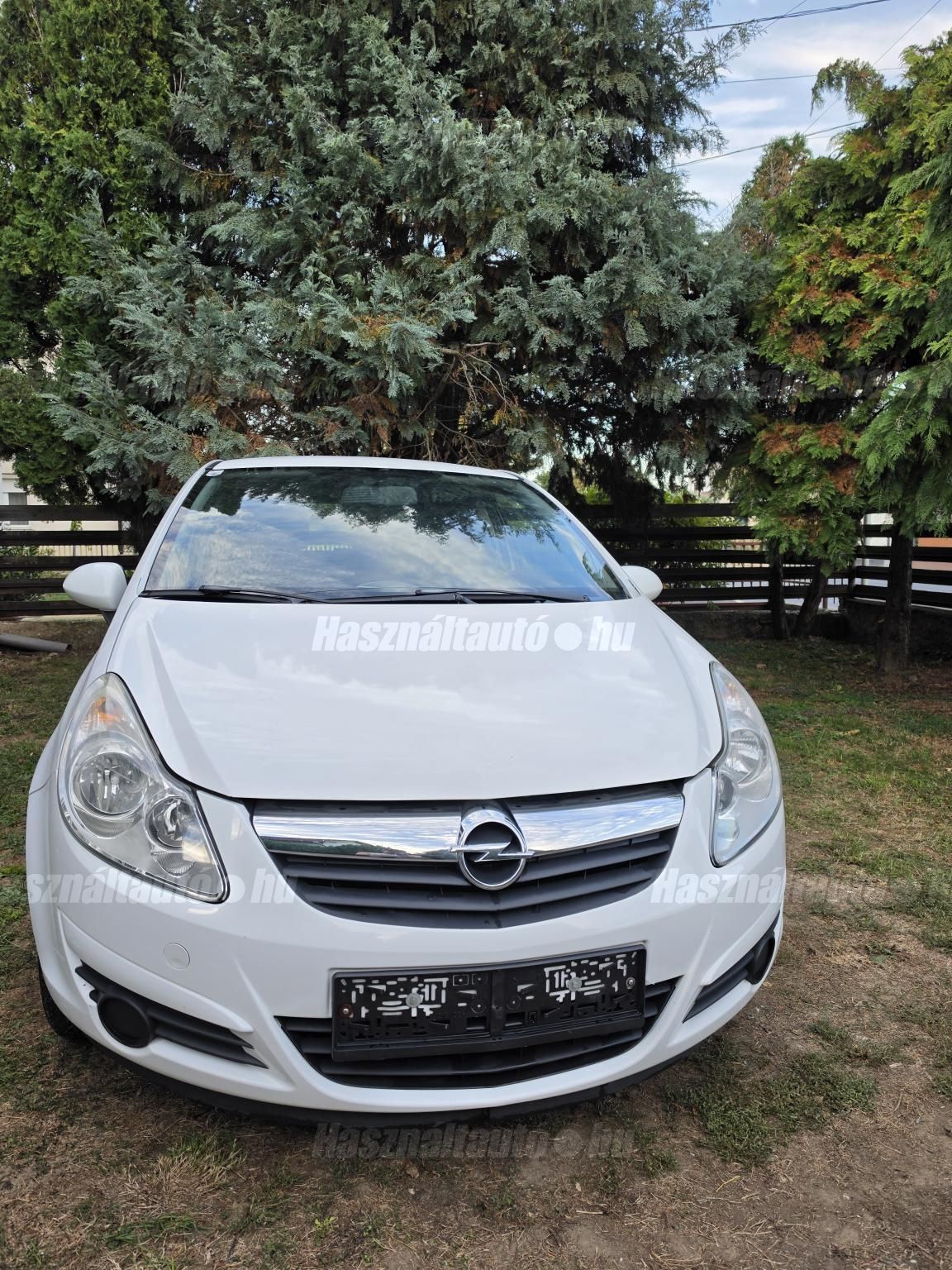 OPEL CORSA 2010/4 - 1