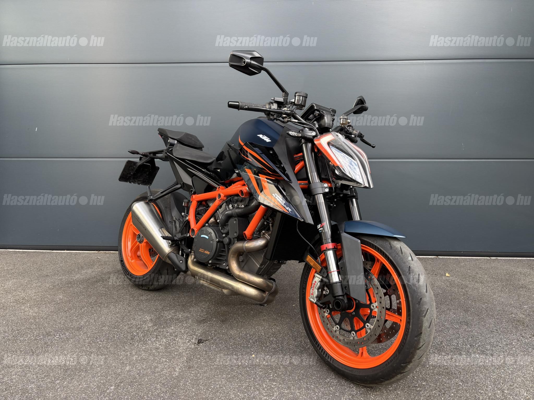 KTM 1290 SUPER DUKE R 2022/4 - 1