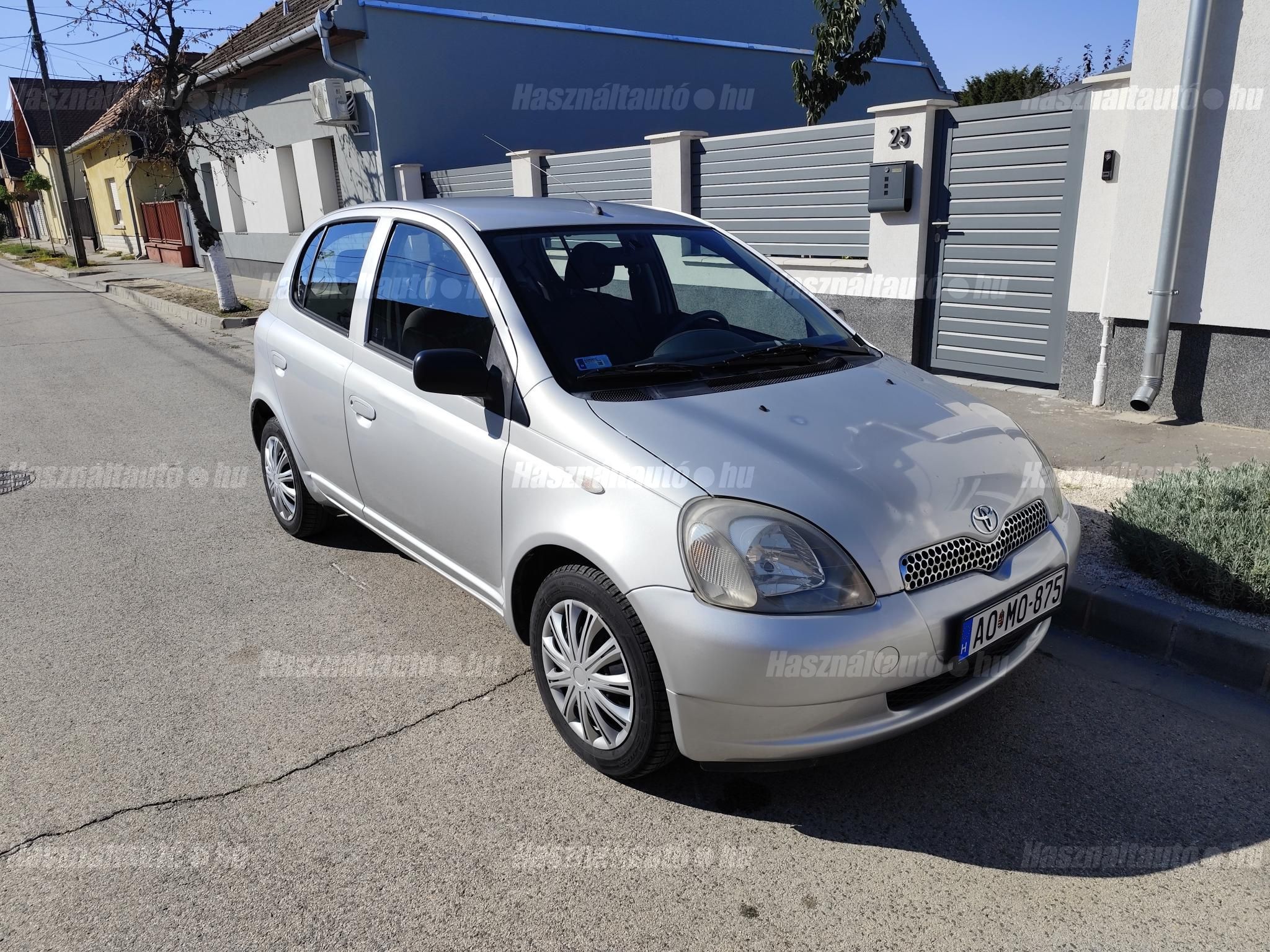 TOYOTA YARIS 2000/6 - 1