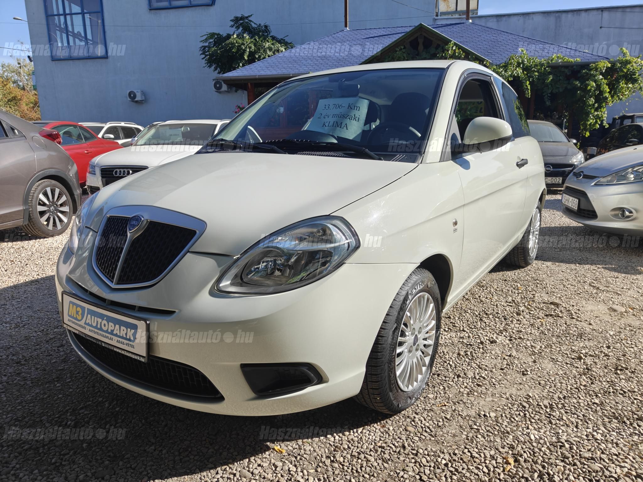LANCIA YPSILON 2010/11 - 1