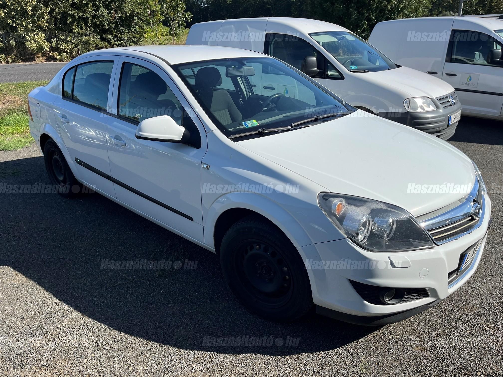 OPEL ASTRA 2011 - 1