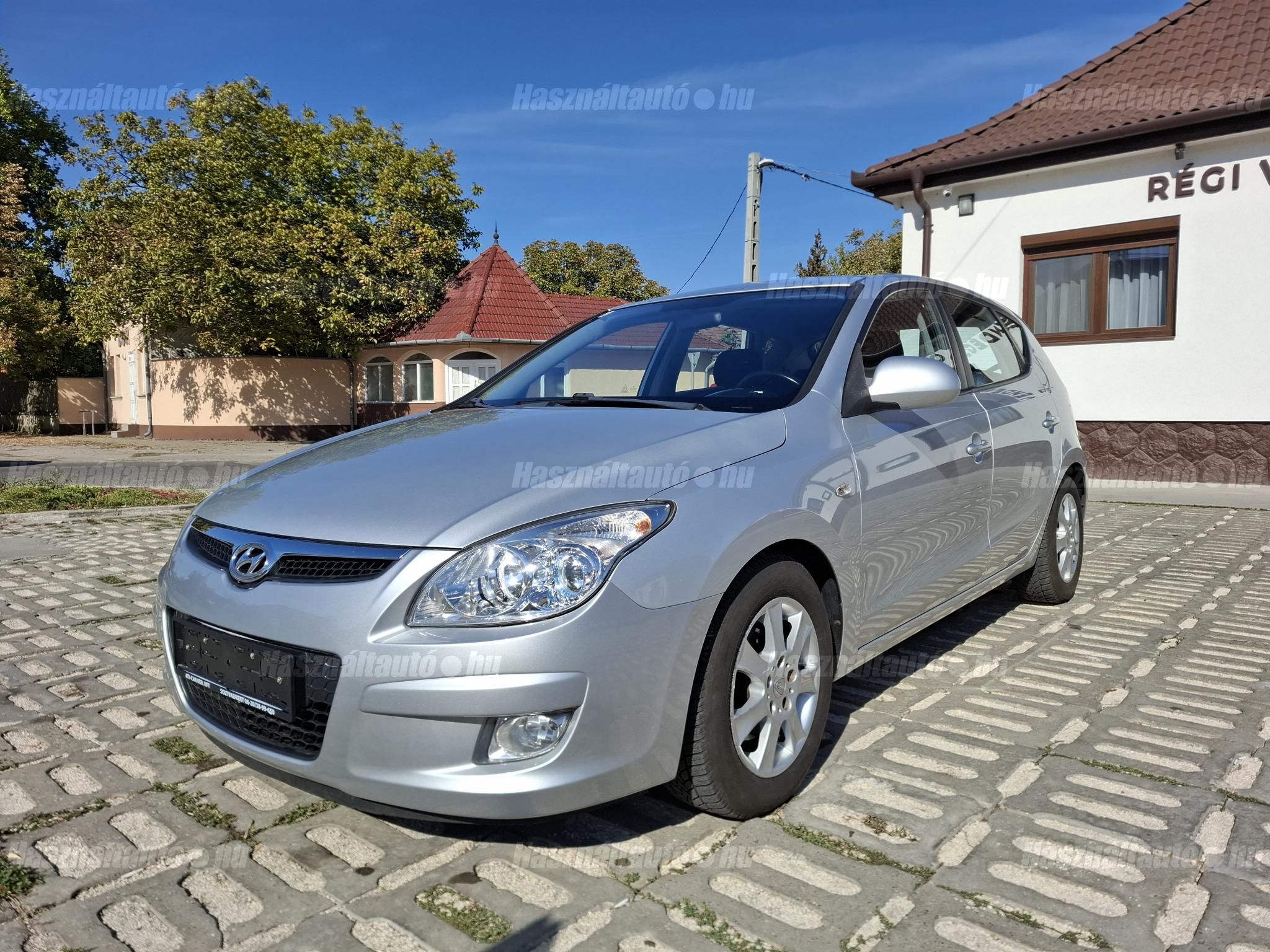 HYUNDAI I30 2009/3 - 1
