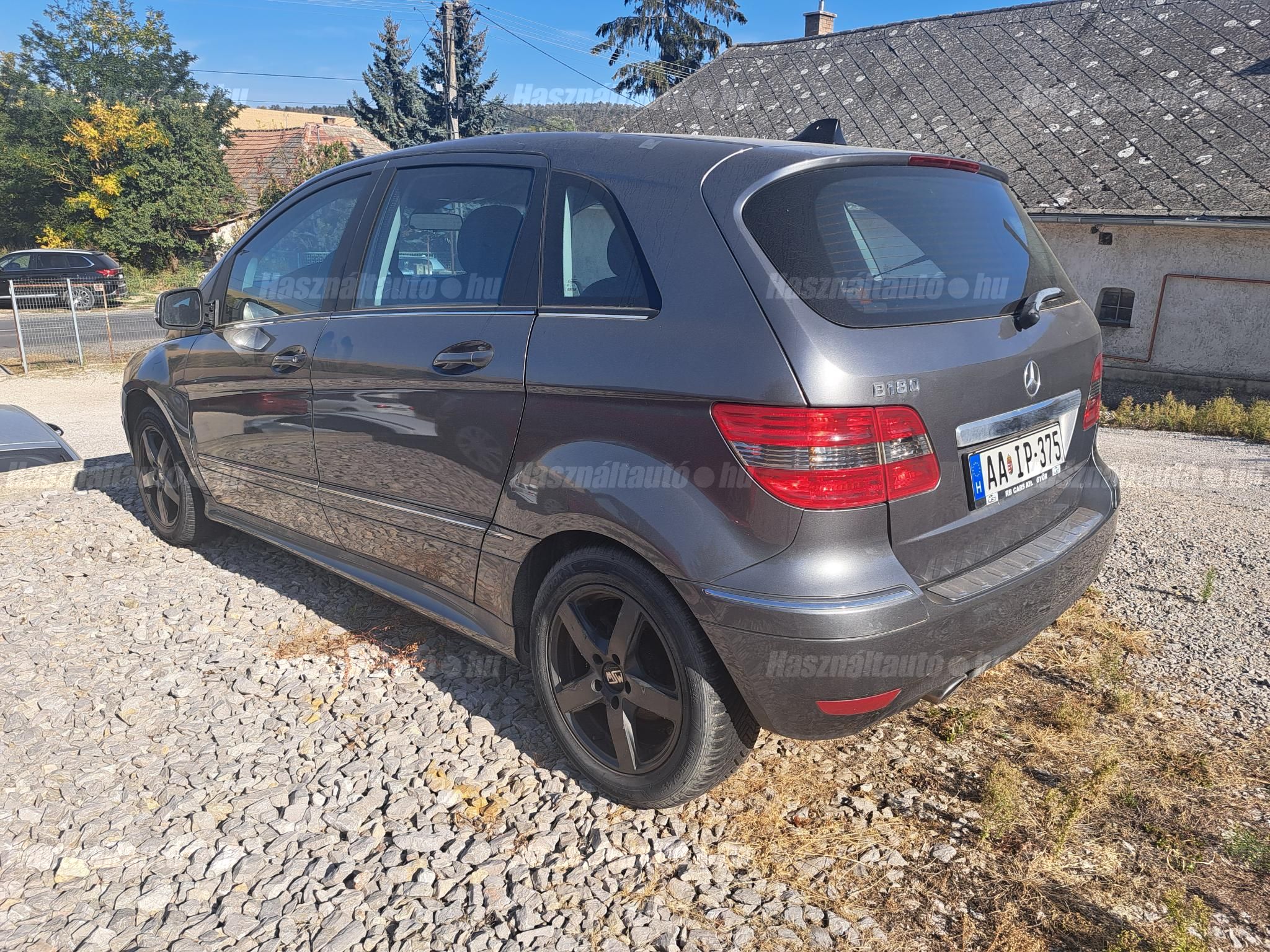 MERCEDES-BENZ B 180 2011/5 - 1
