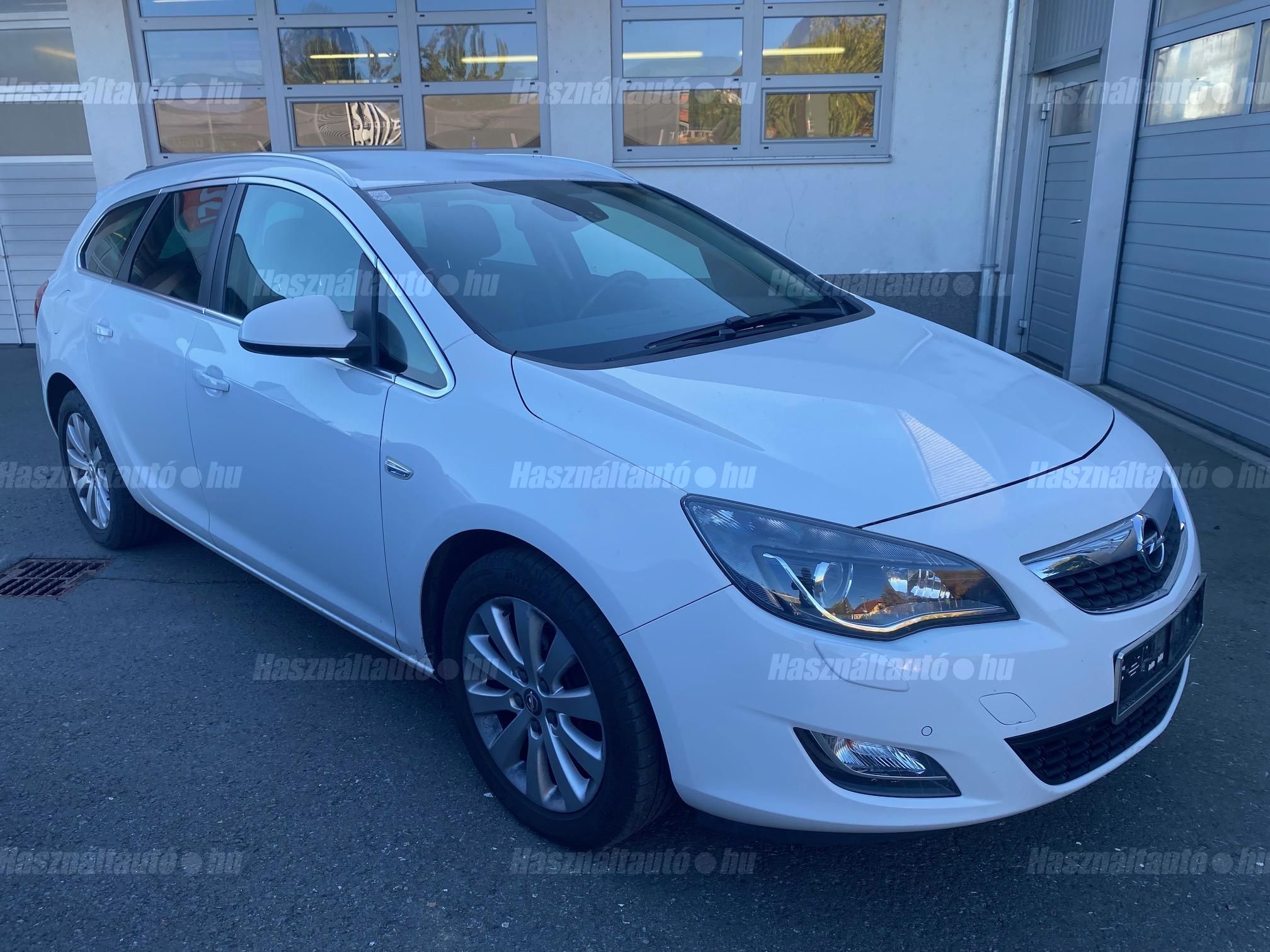 OPEL ASTRA J 2011/7 - 1