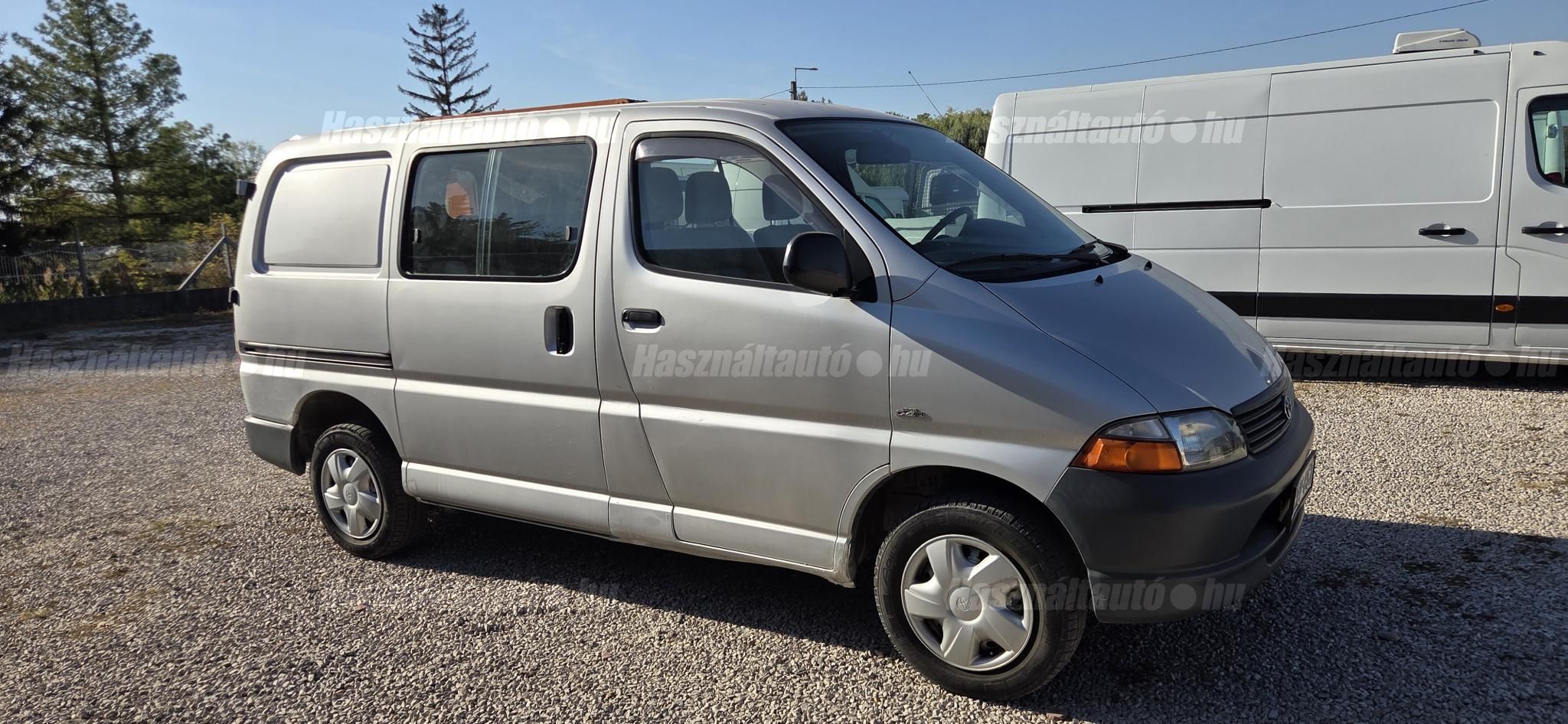 TOYOTA HIACE 2001/12 - 1