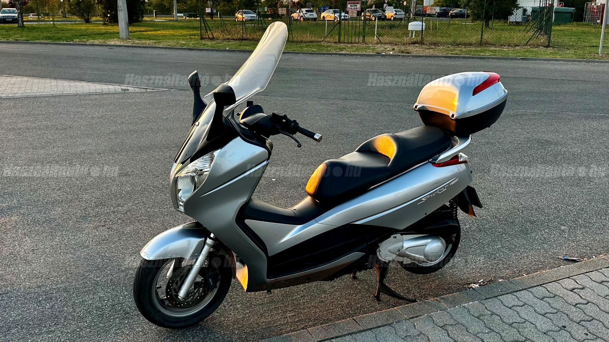 HONDA FES 150 2010/4 - 1